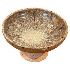 Cuenco pequeño de cerámica con pedestal California Design / "Catch-All" de Wayne Chapman