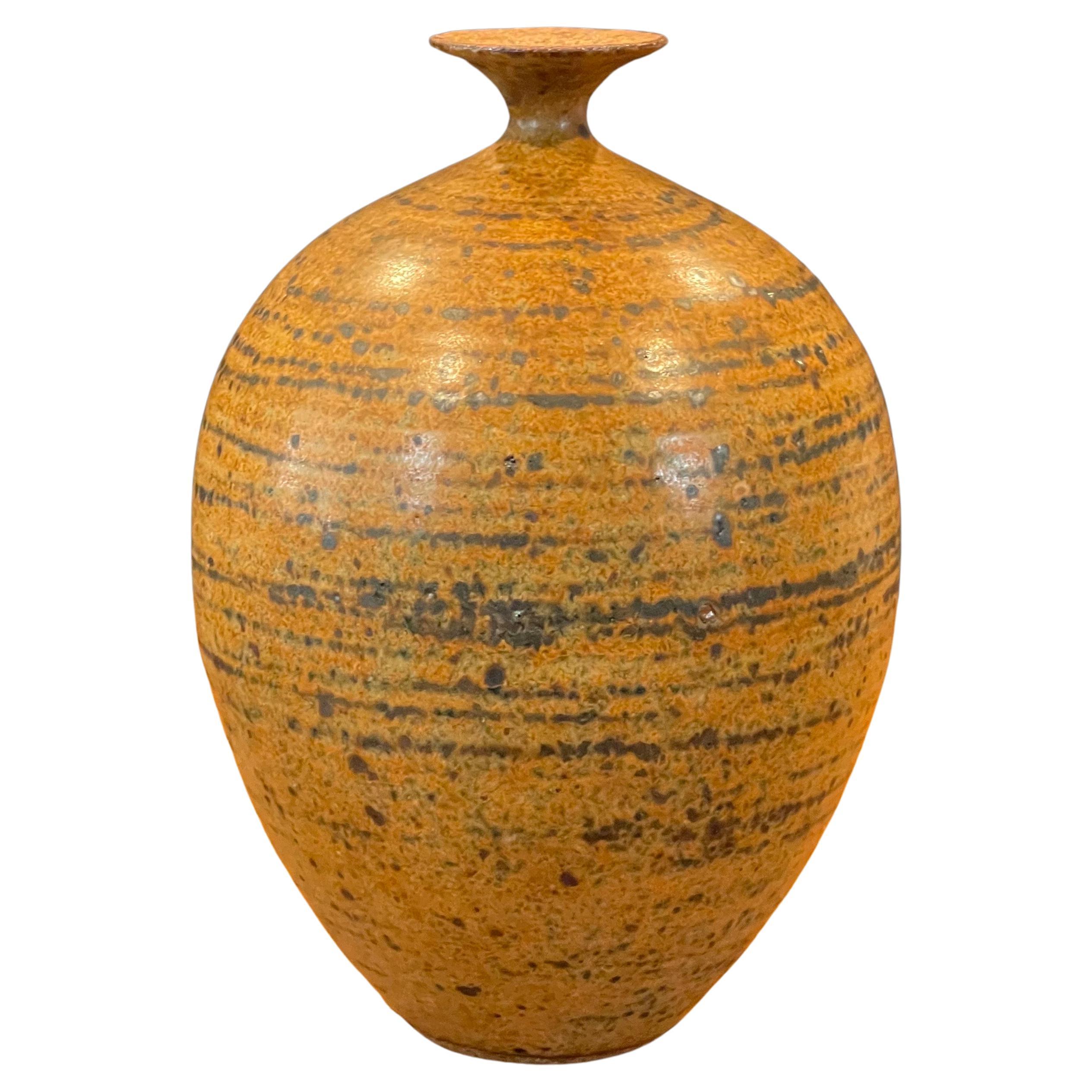 California Design Steingut-Schilfrohrtopf / Vase von Wayne Chapman im Angebot 7