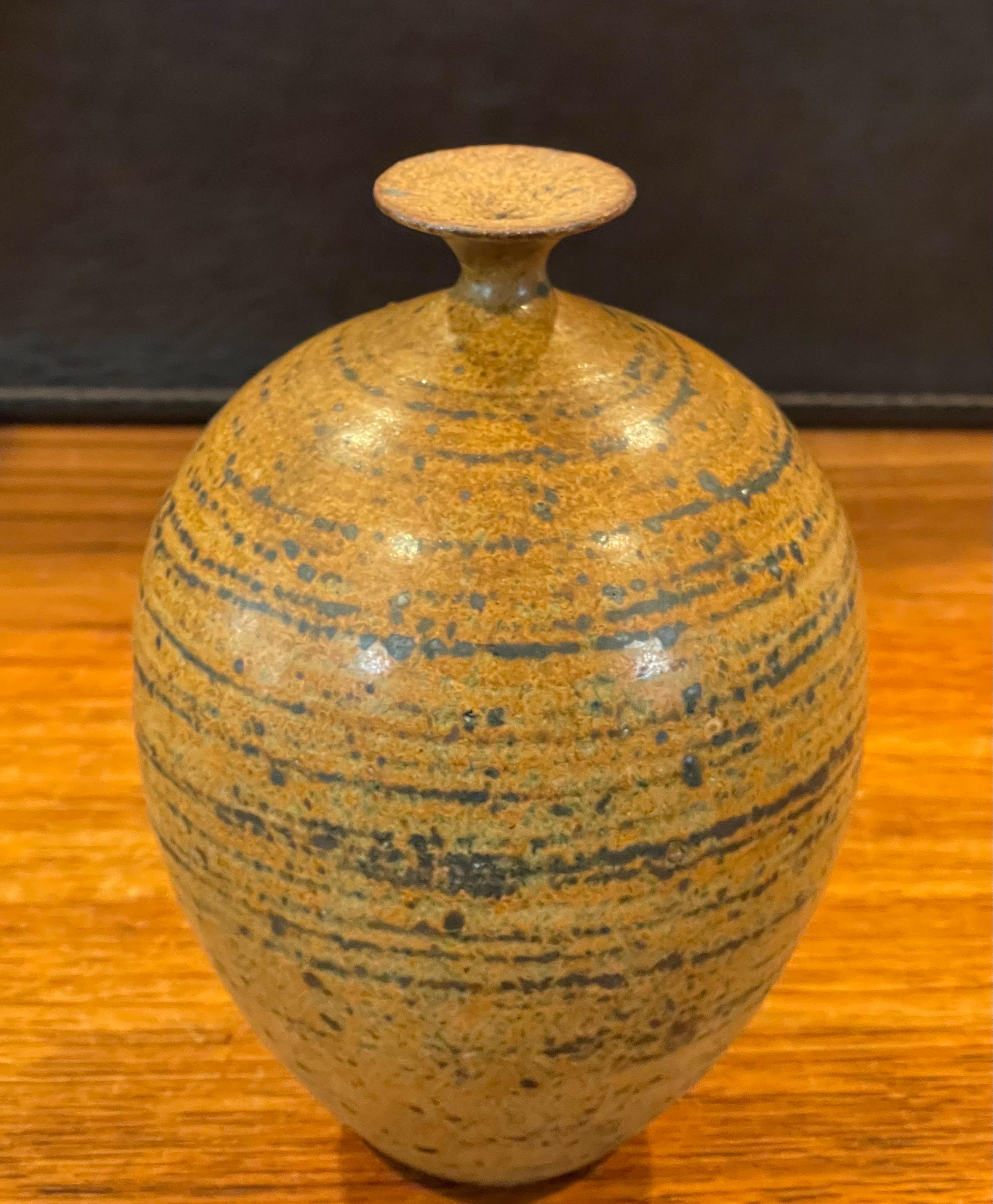 Mid-Century Modern California Design Stoneware Weed Pot / Vase by Wayne Chapman For Sale
