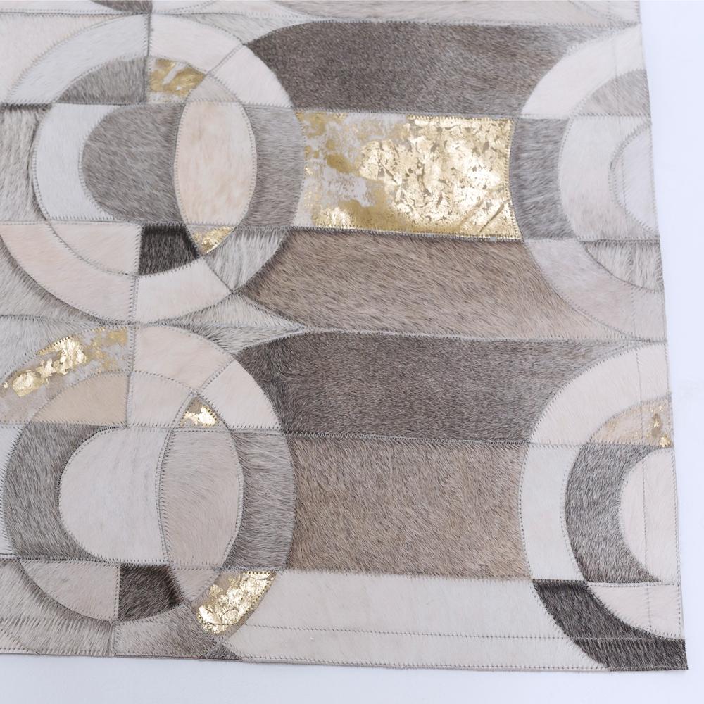 Pakistani California Inspired Curvo Gray and Gold Cowhide Rug For Sale