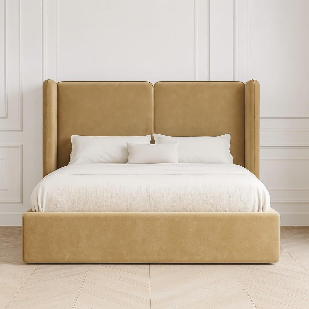 Moderno Letto California King con struttura imbottita di velluto e testiera in vendita