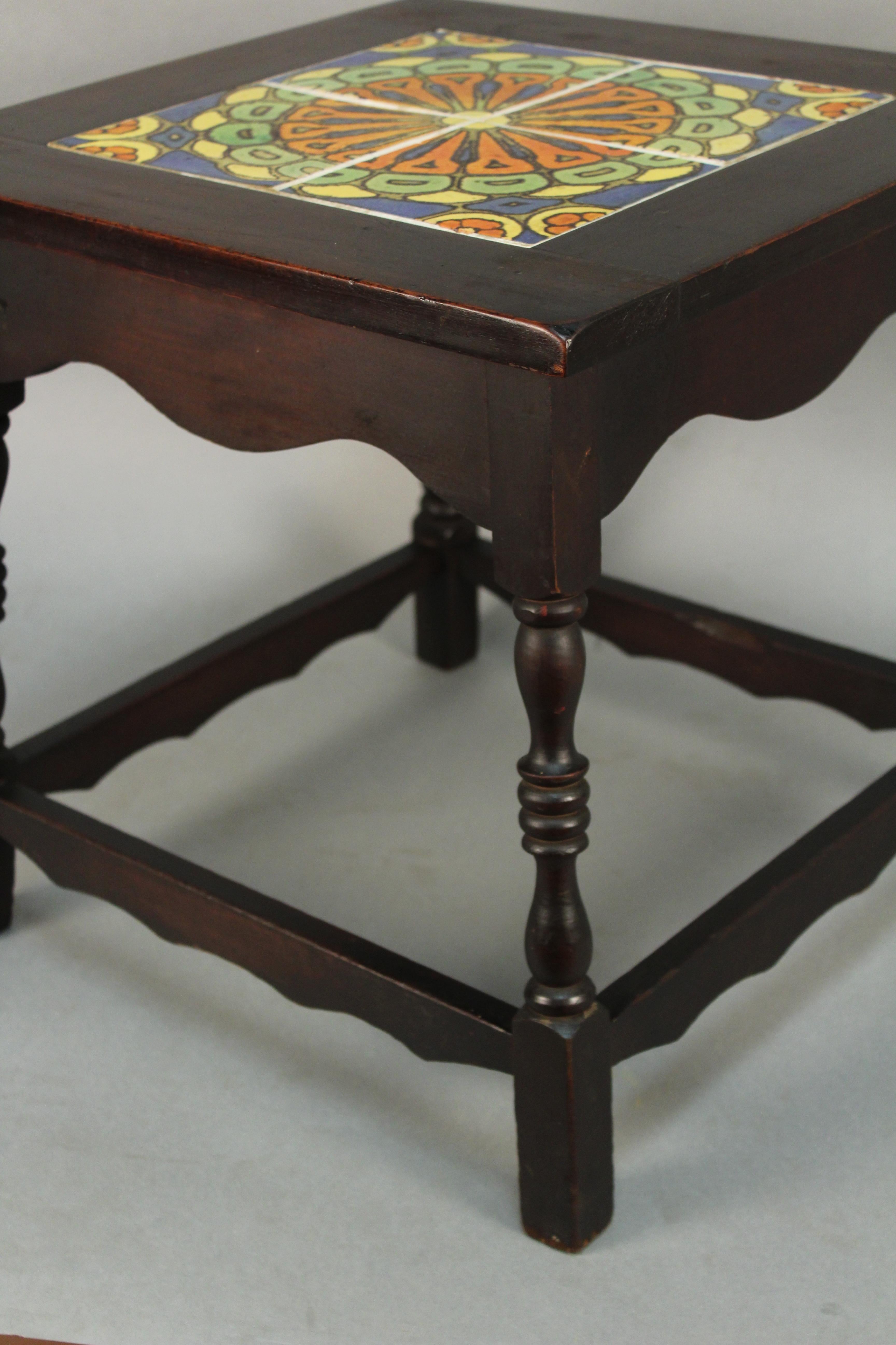 California Malibu Tile Table, circa 1930s im Zustand „Gut“ in Pasadena, CA