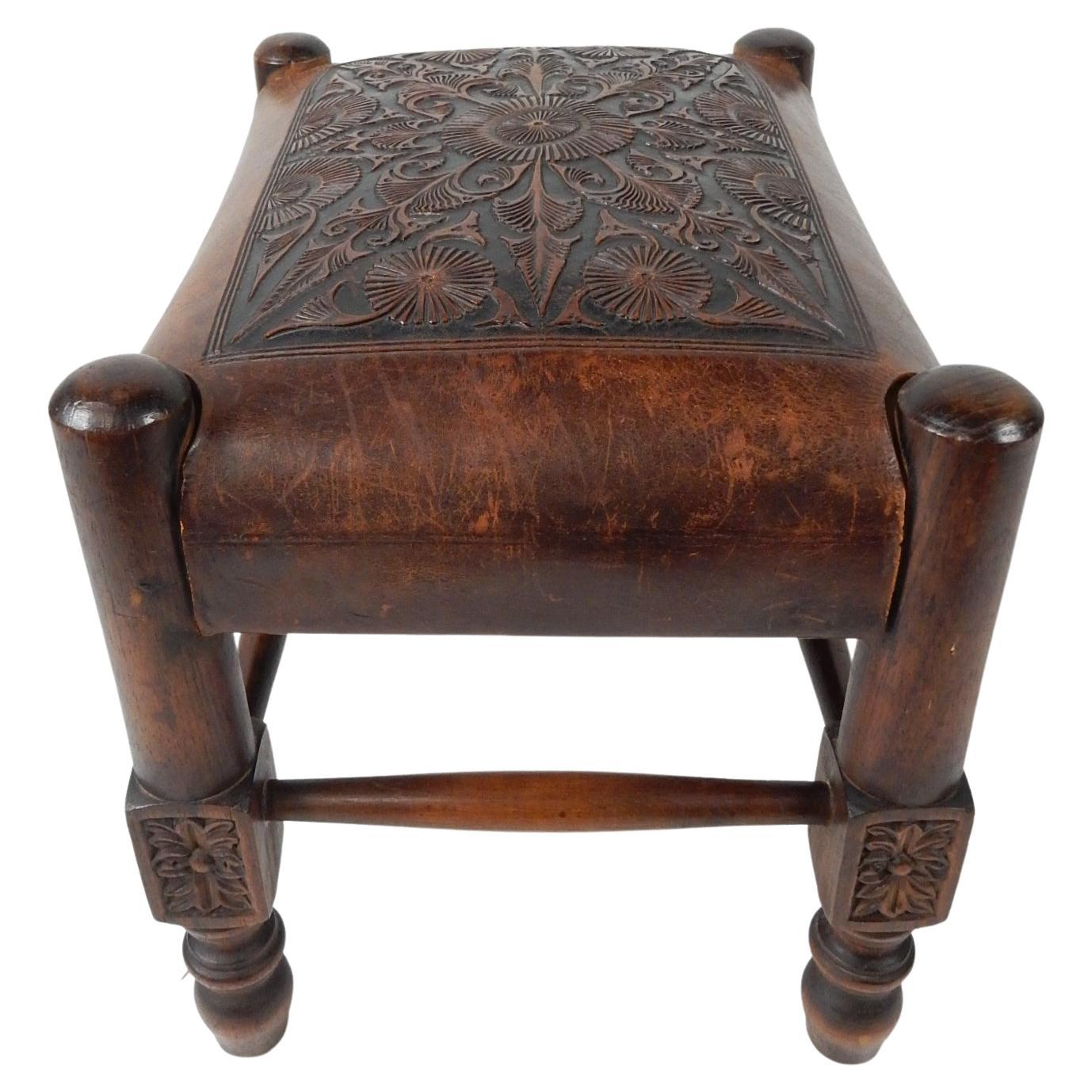California Mission era Tooled Saddle Leather Stool In Good Condition In Las Vegas, NV