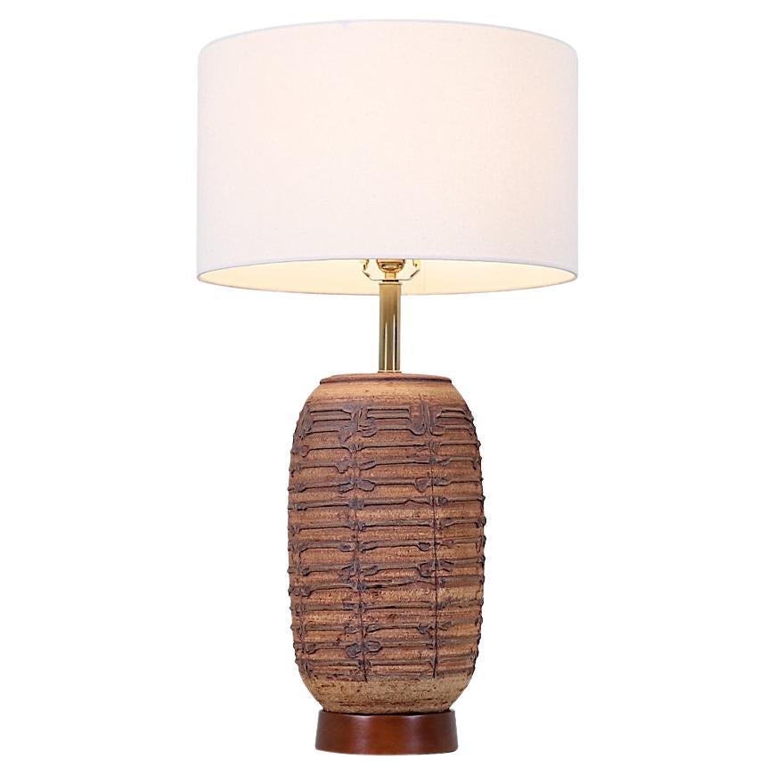 Expertly Restored - California Modern Ceramic Table Lamp by Bob Kinzie For Sale