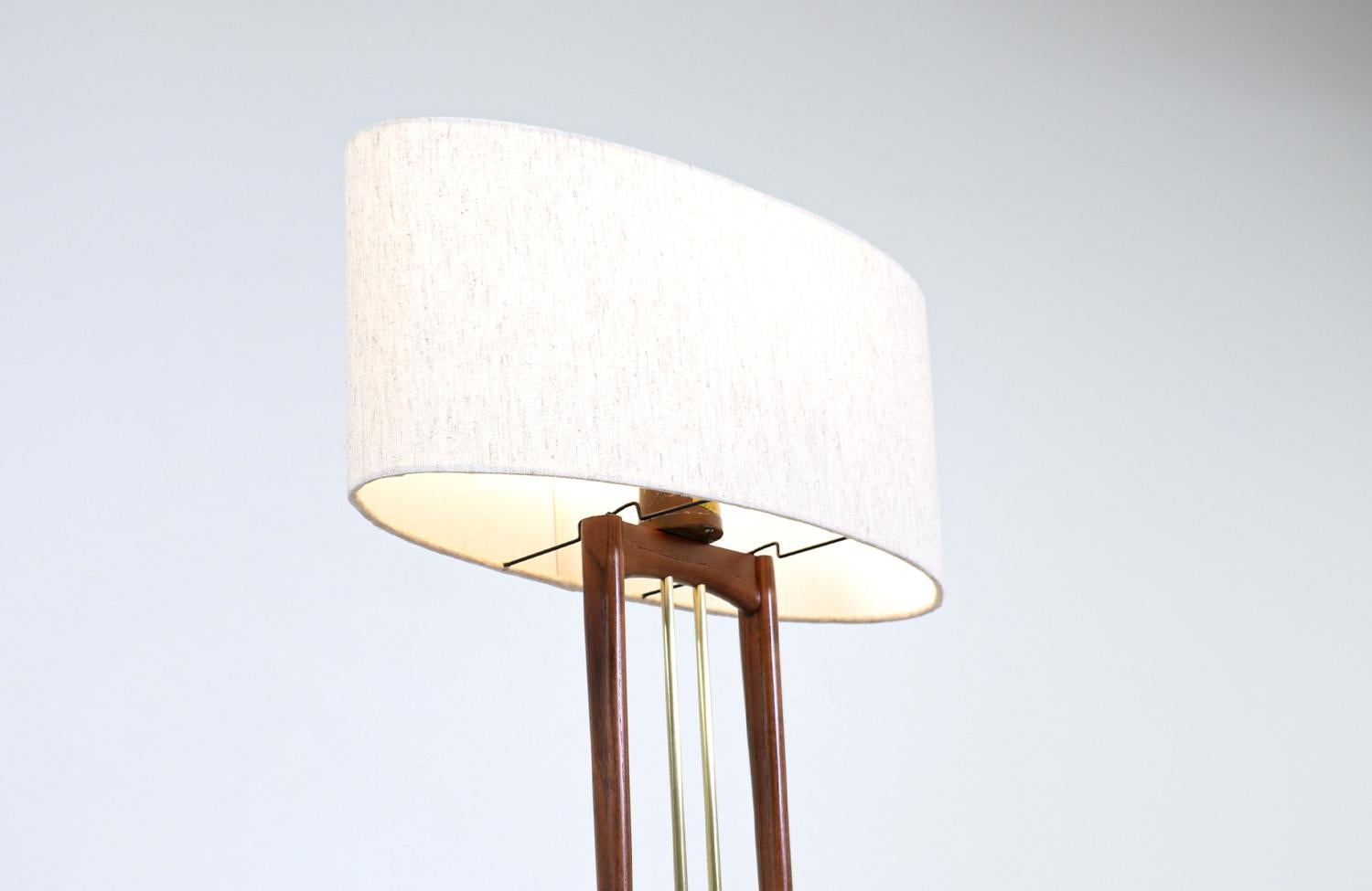 Expertly Restored - California Modern Column Floor Lamp by Modeline In Excellent Condition For Sale In Los Angeles, CA