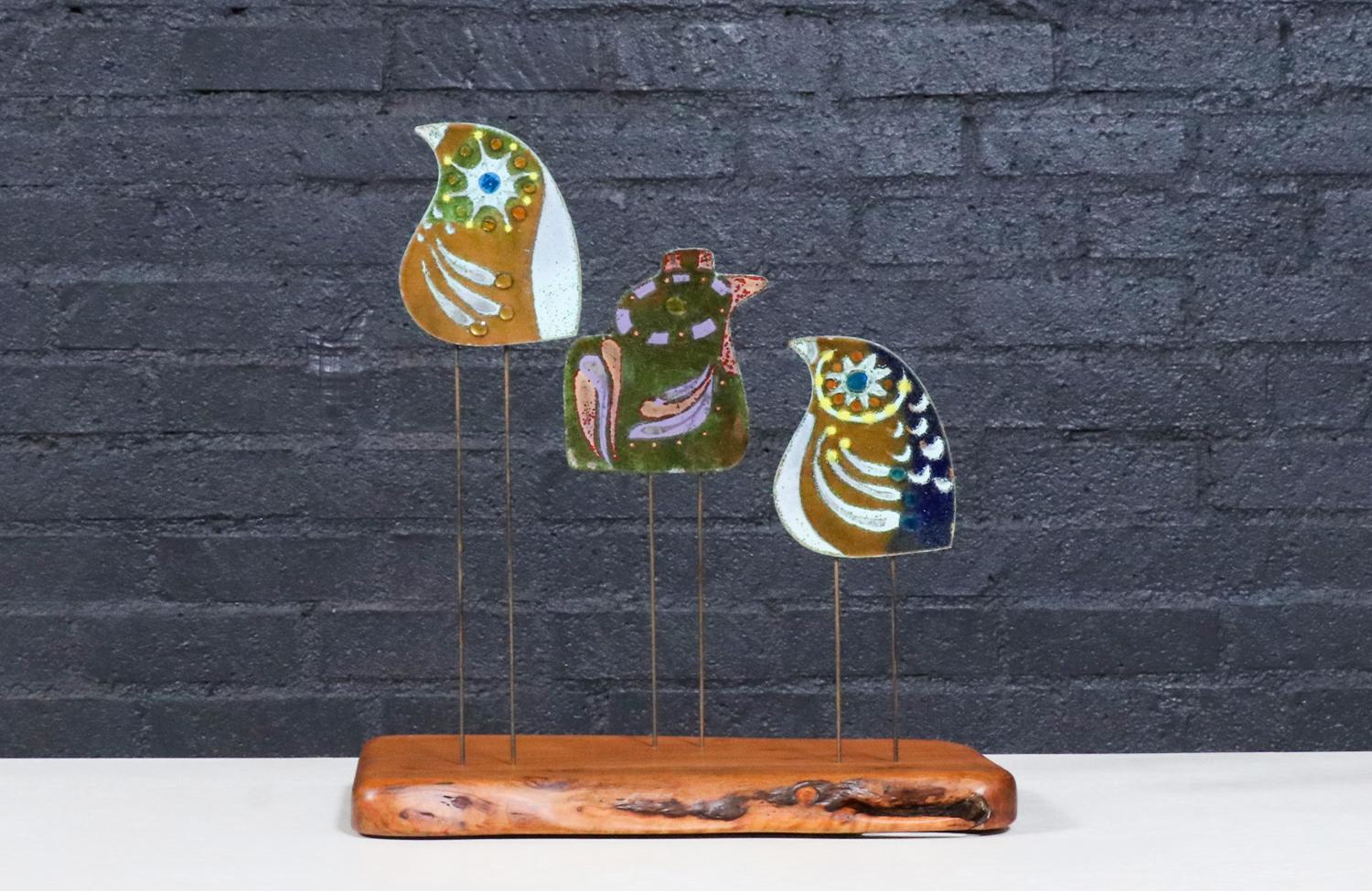 Americano Scultura della famiglia di uccelli smaltati California Modern di Curtis Jere in vendita