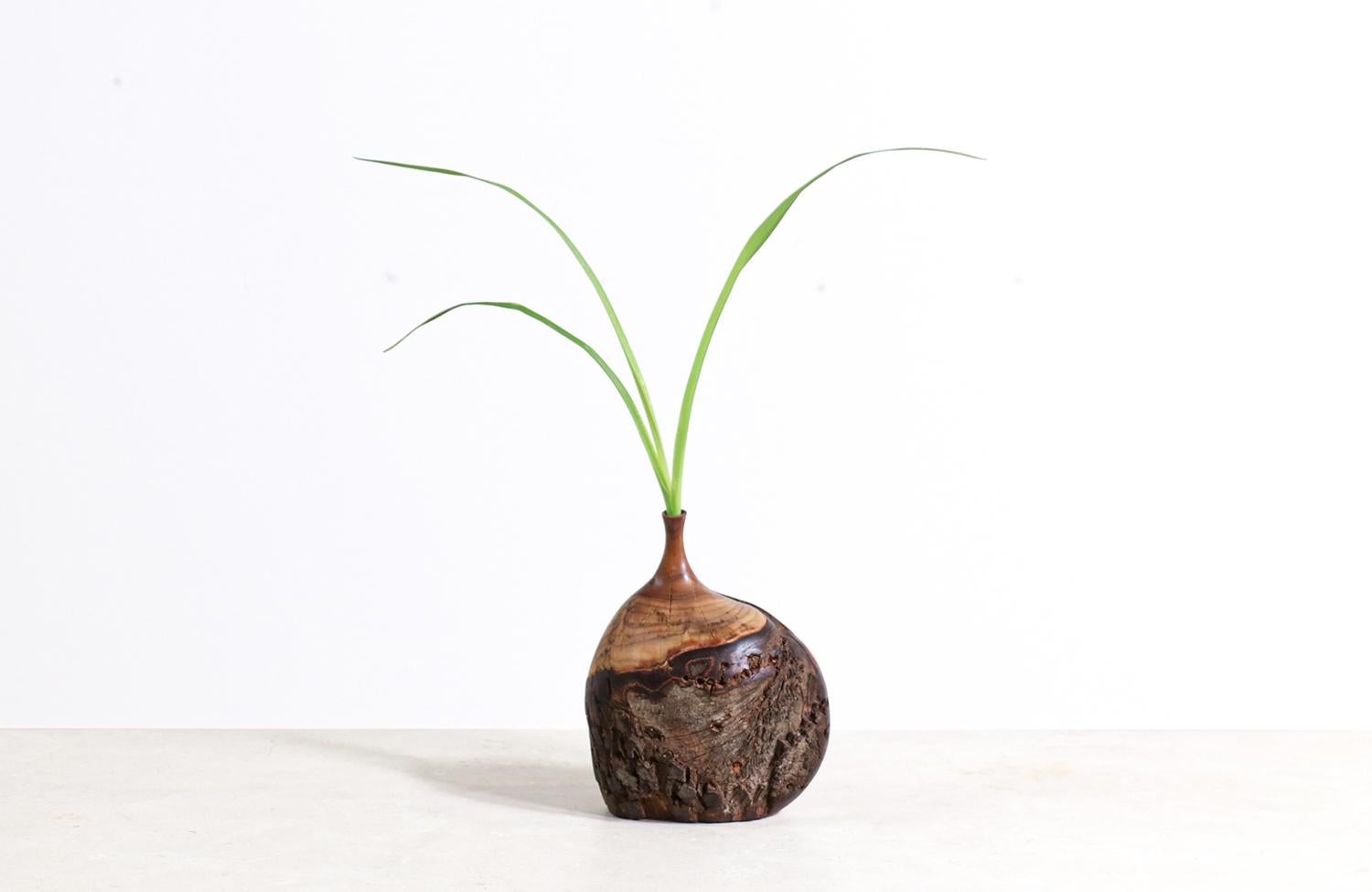 what is a weed pot vase