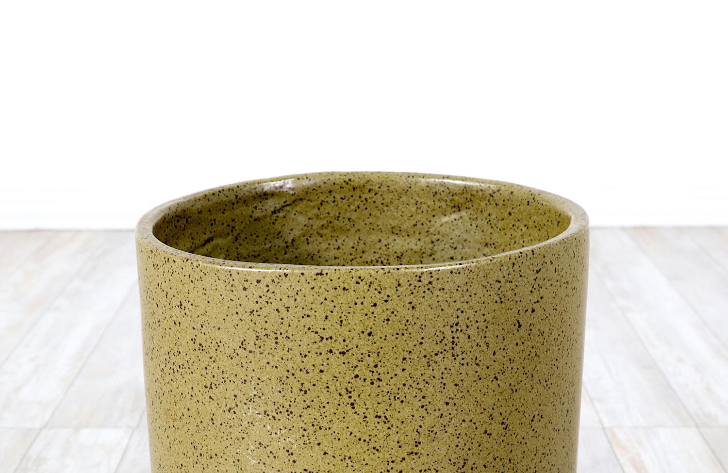 Mid-20th Century California Modern Pro Artisan Olive Green Stoneware Planter by David Cressey For Sale