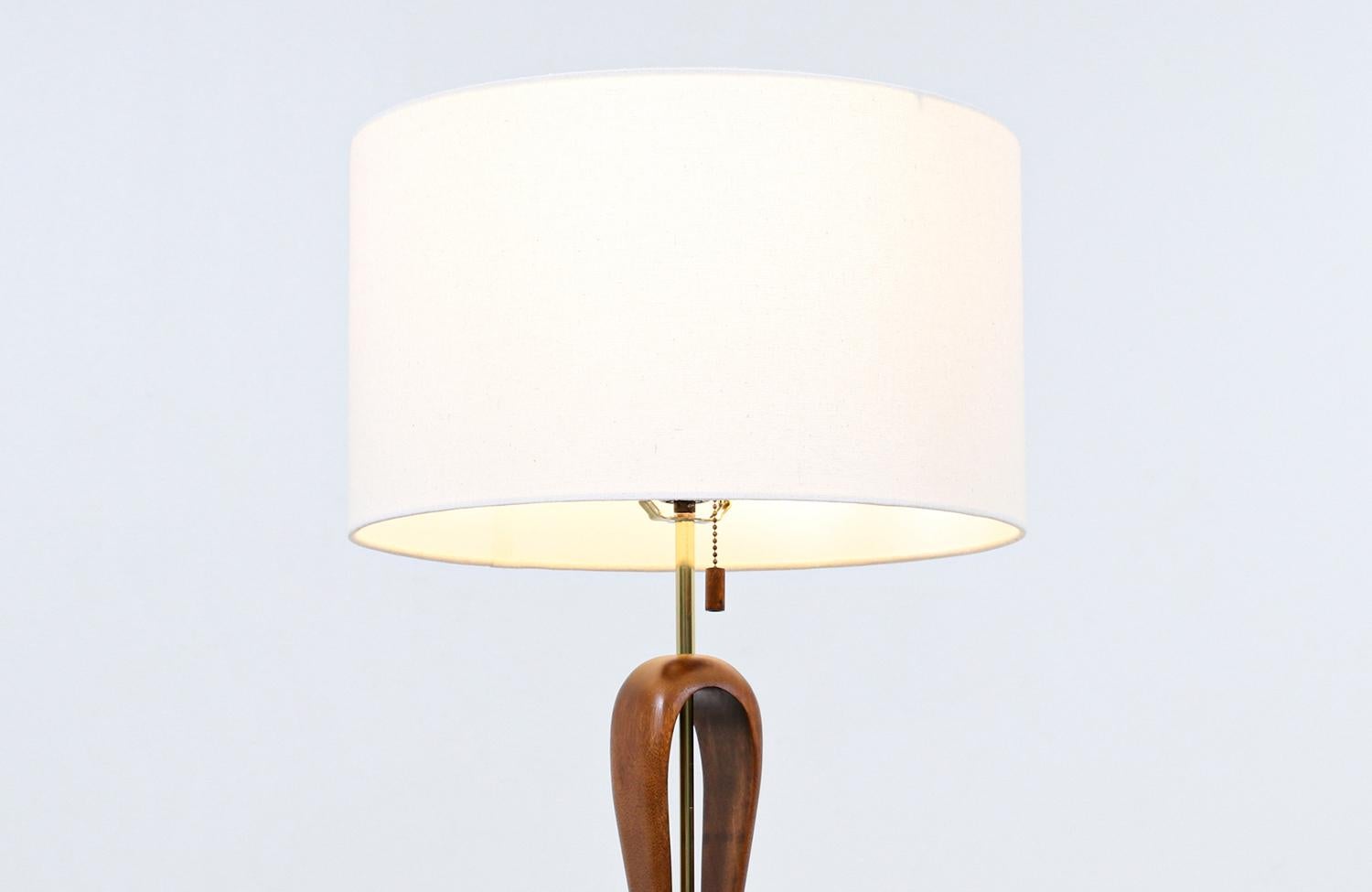 American Expertly Restored - California Modern Pyramid Style Table Lamp by Modeline of CA For Sale