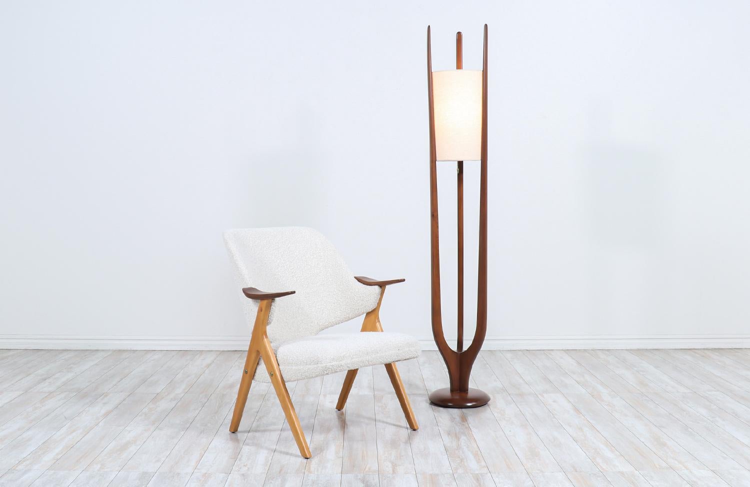 California Modern sculpted trident-style floor lamp by Modeline.
