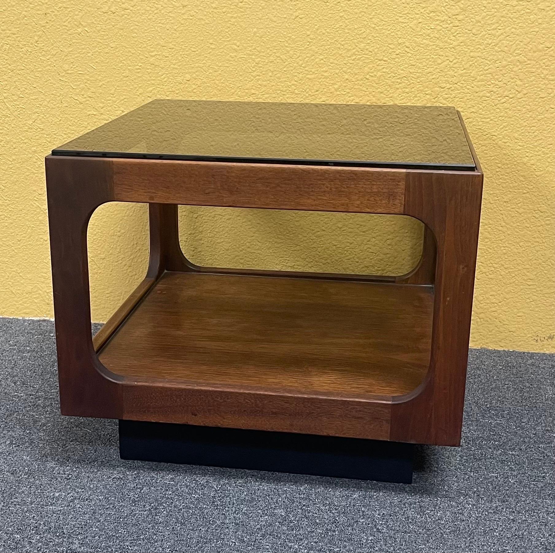 California Modern Smoked Glass Walnut End Table by John Keal for Brown Saltman In Good Condition For Sale In San Diego, CA