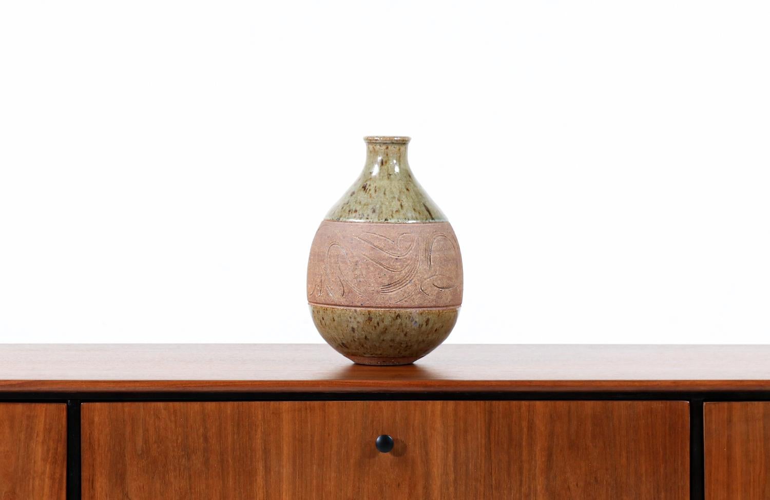 Mid-Century Modern Vase en céramique Studio Pottery de Californie moderne de Mark Blumenfeld
