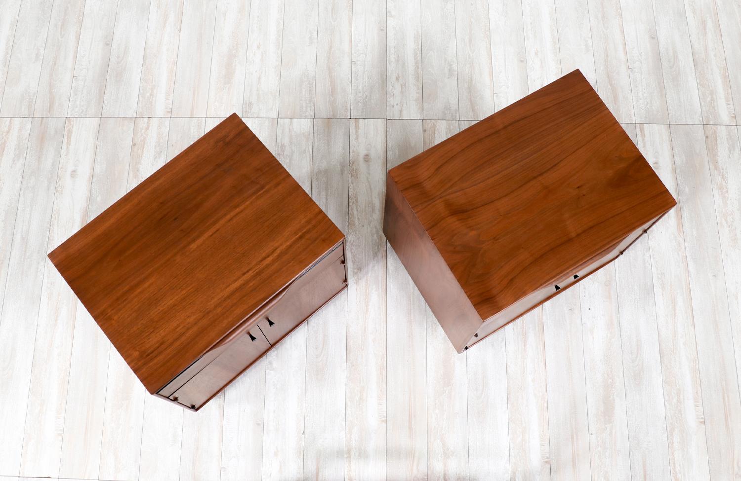 Mid-20th Century Expertly Restored - California Modern Walnut Night Stands by John Kapel  For Sale
