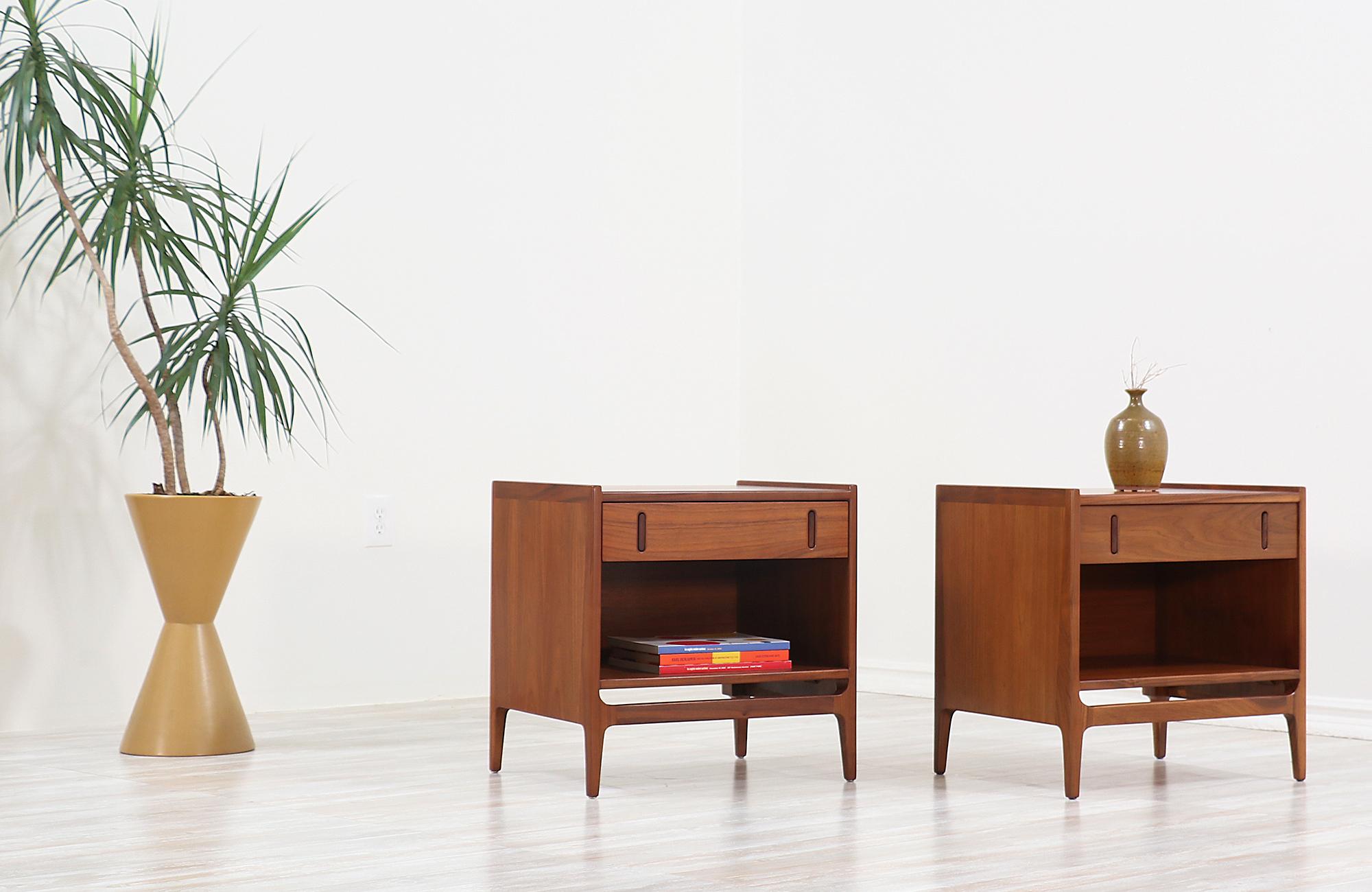 Mid-Century Modern California Modernist Nightstands by Richard Thompson for Glenn of California