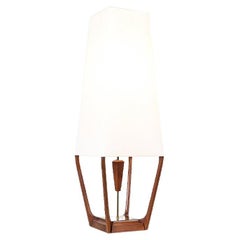 Retro Expertly Restored - Modeline of CA Pyramid Style Table Lamp