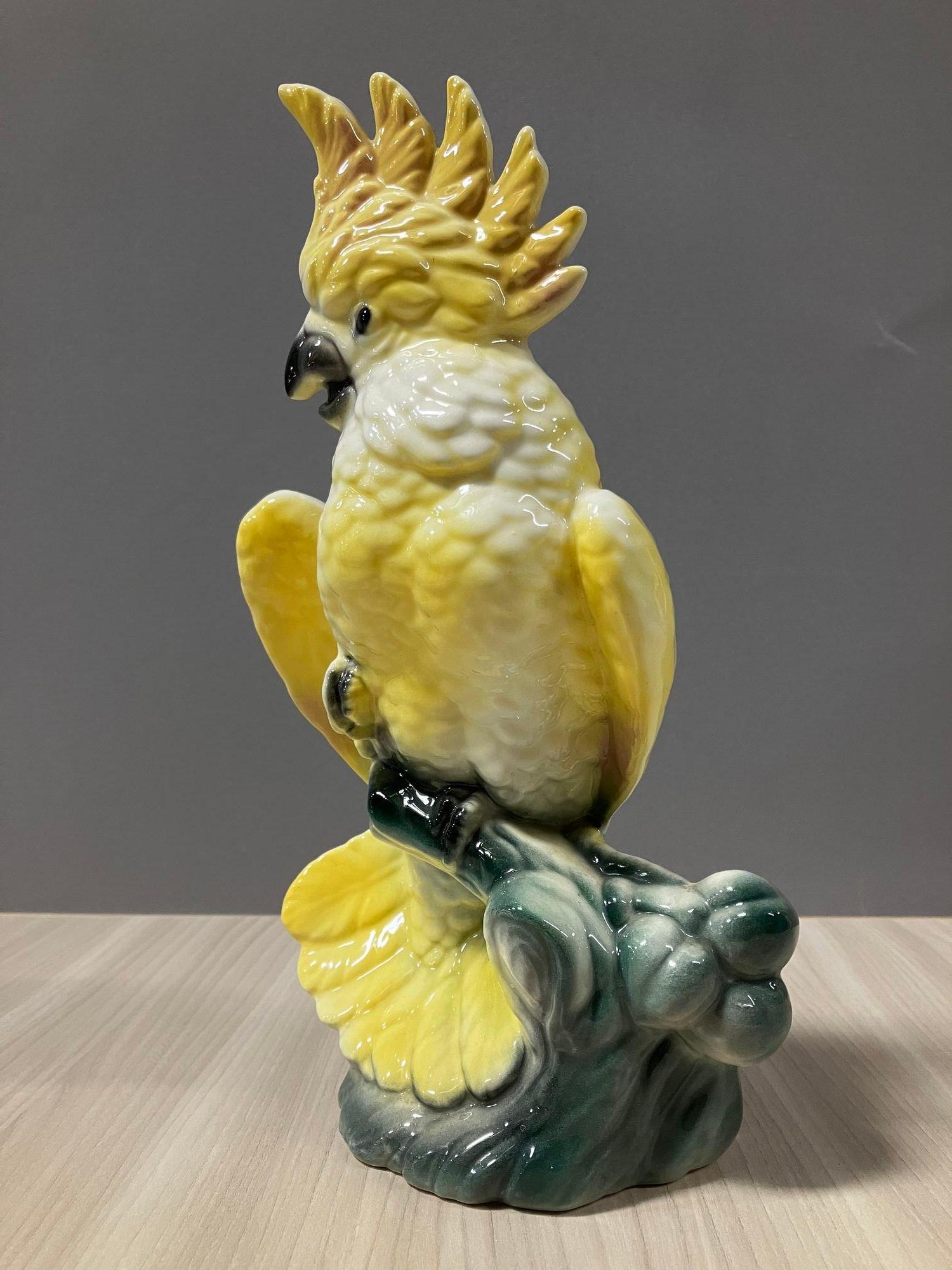 California Pottery Ceramic Tropical Cockatoo Bud Vase Statue For Sale 2