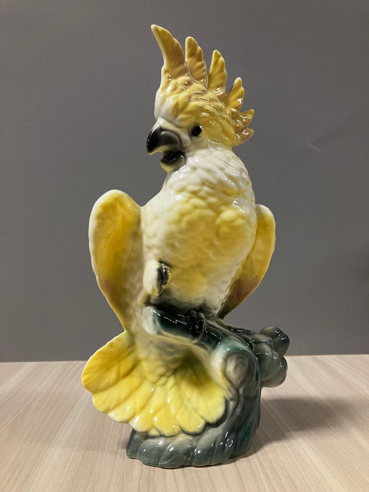 California Pottery Ceramic Tropical Cockatoo Bud Vase Statue For Sale 3