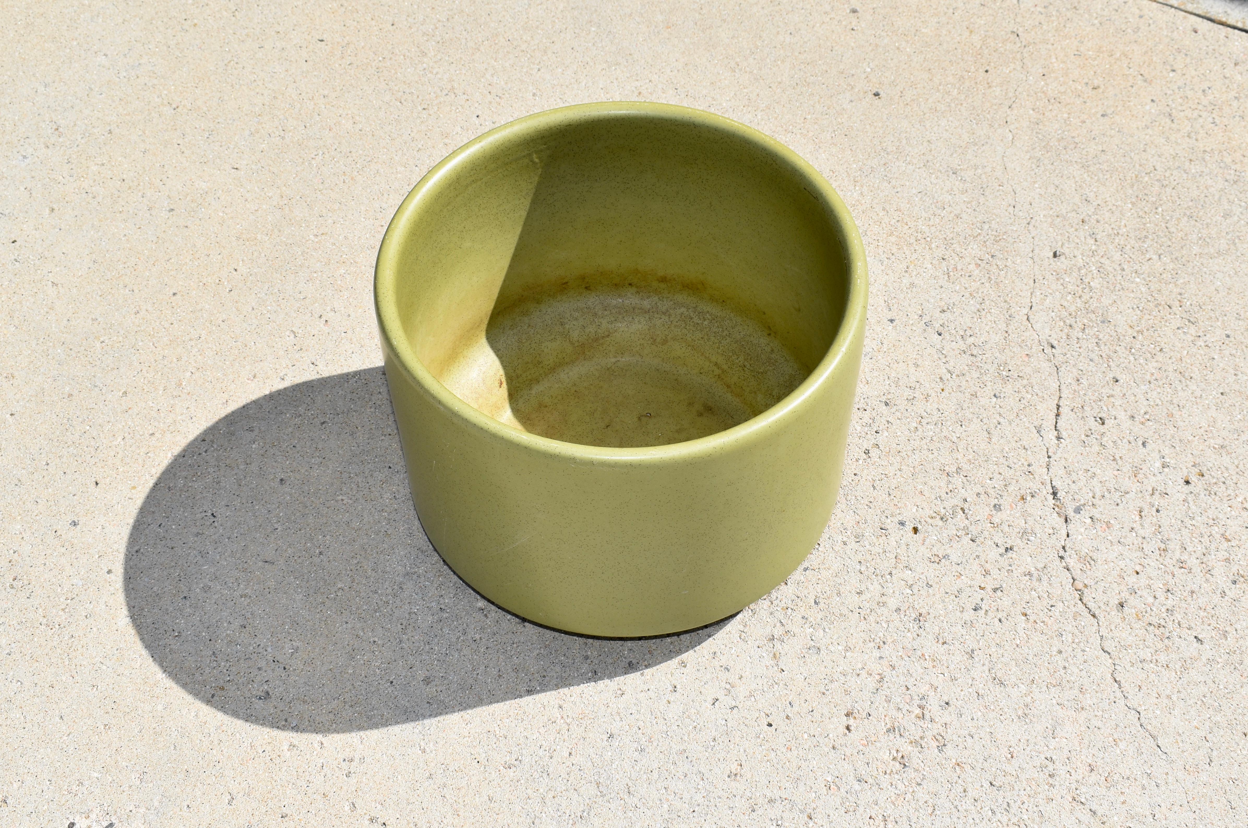20th Century California Pottery Matte Green Speckled Planter Pot