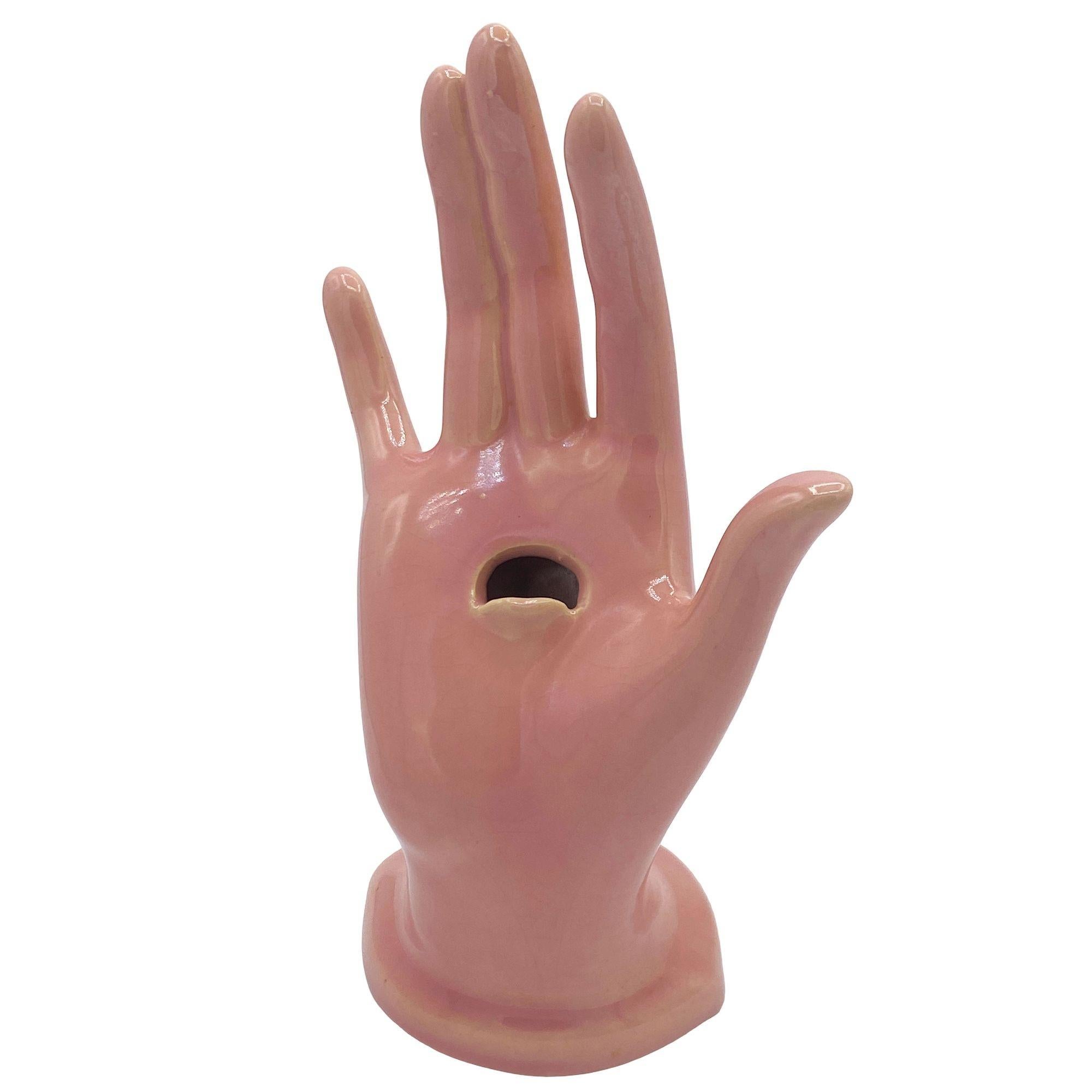 California Pottery Portabiglietti da visita a forma di mano femminile rosa salmone In condizioni ottime in vendita a Van Nuys, CA