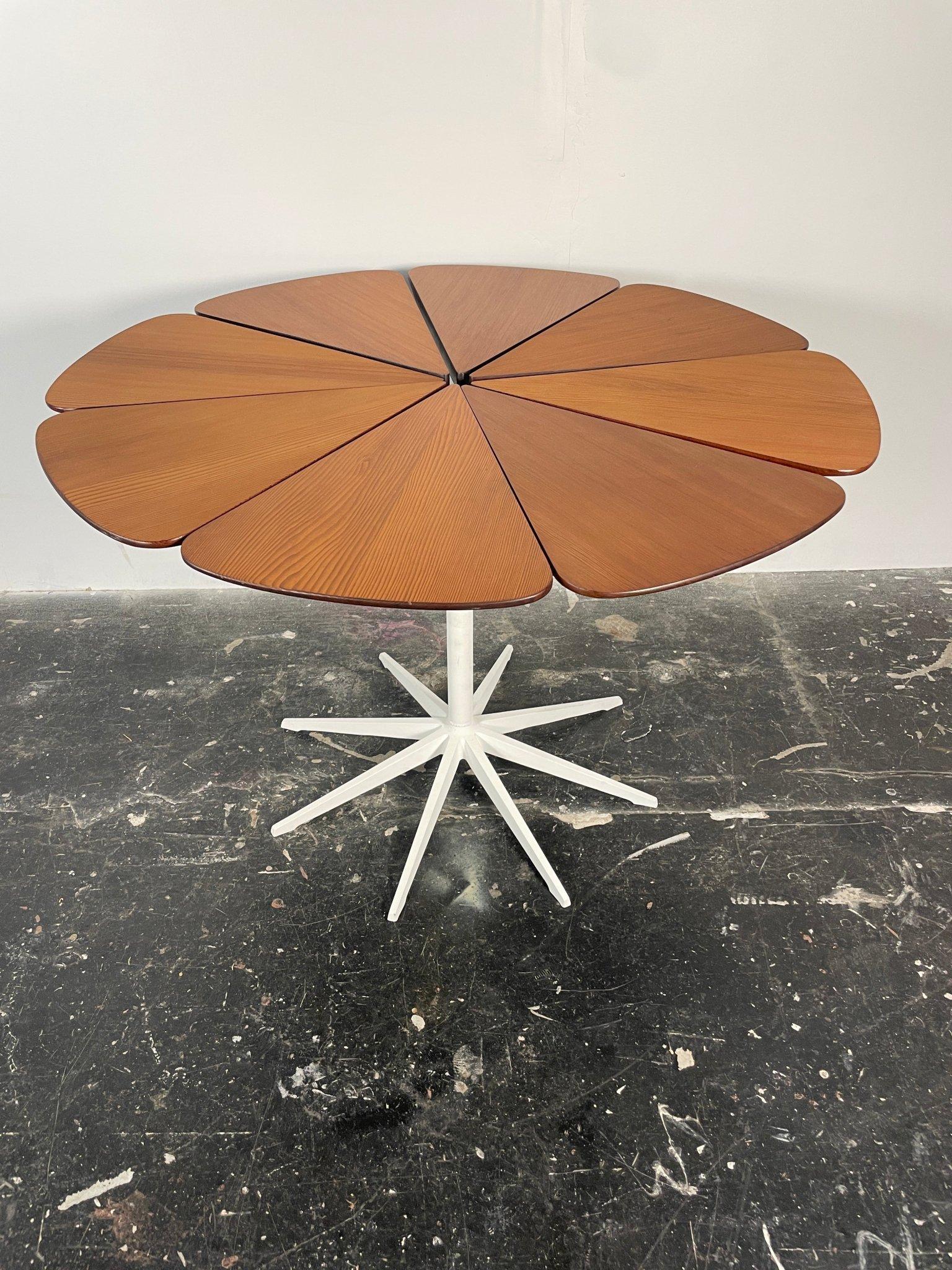 Table de salle à manger Californie Petal de Richard Shultz pour Knoll en vente 3