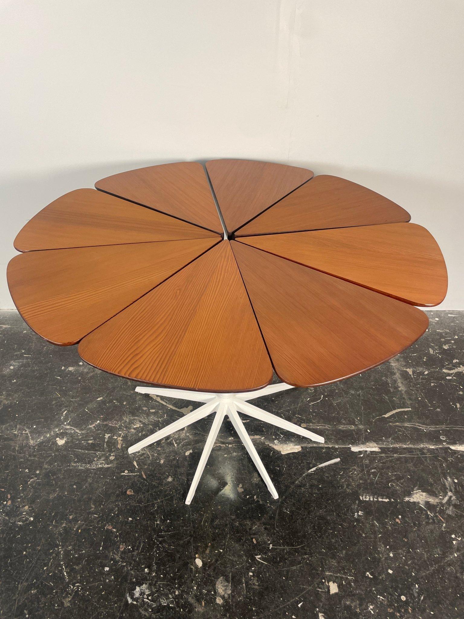 Table de salle à manger Californie Petal de Richard Shultz pour Knoll Bon état - En vente à San Diego, CA