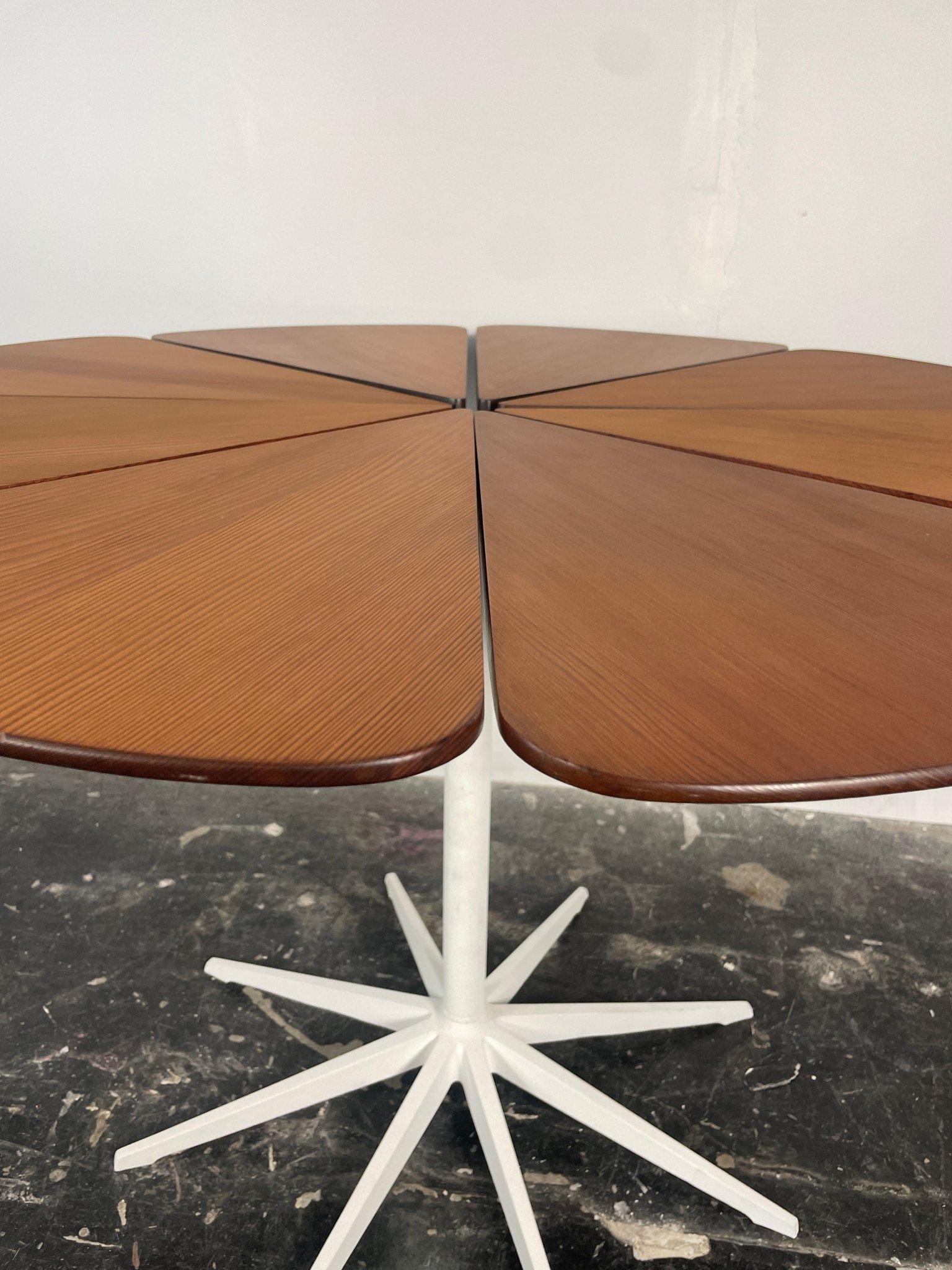 Bois Table de salle à manger Californie Petal de Richard Shultz pour Knoll en vente