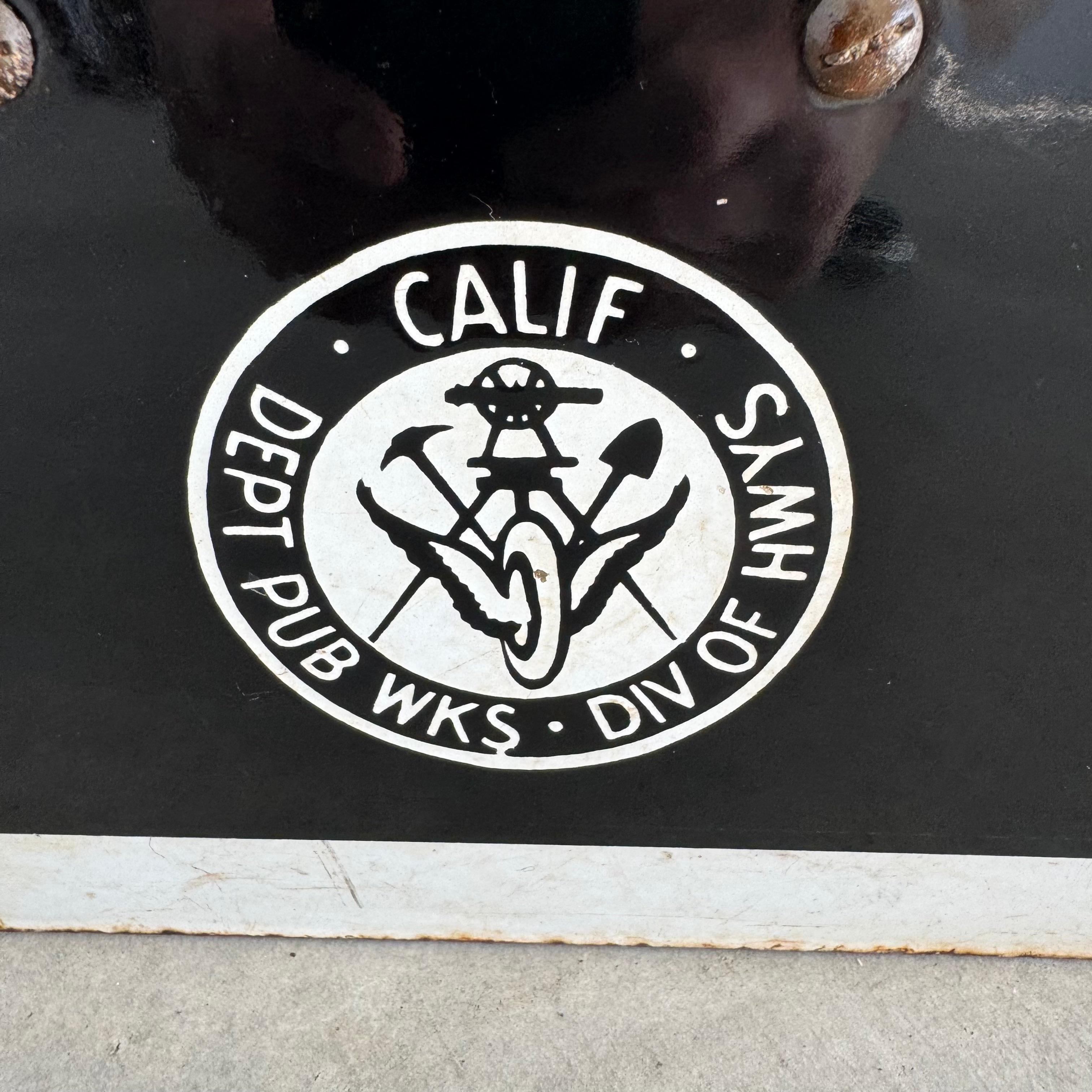 California ROADSIDE BUSINESS Freeway Sign, 1950s USA In Good Condition For Sale In Los Angeles, CA