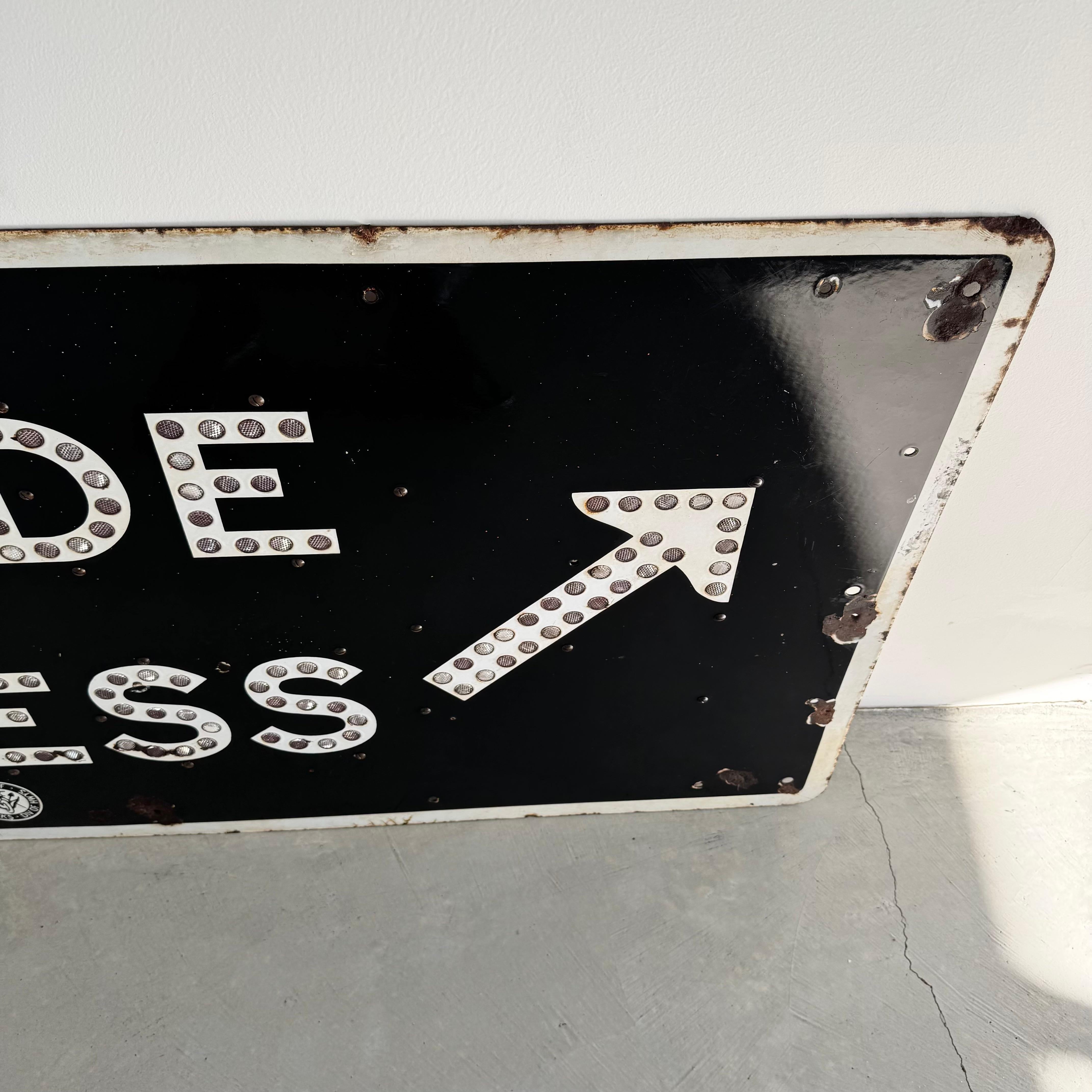 California ROADSIDE BUSINESS Freeway Sign, 1950s USA For Sale 1