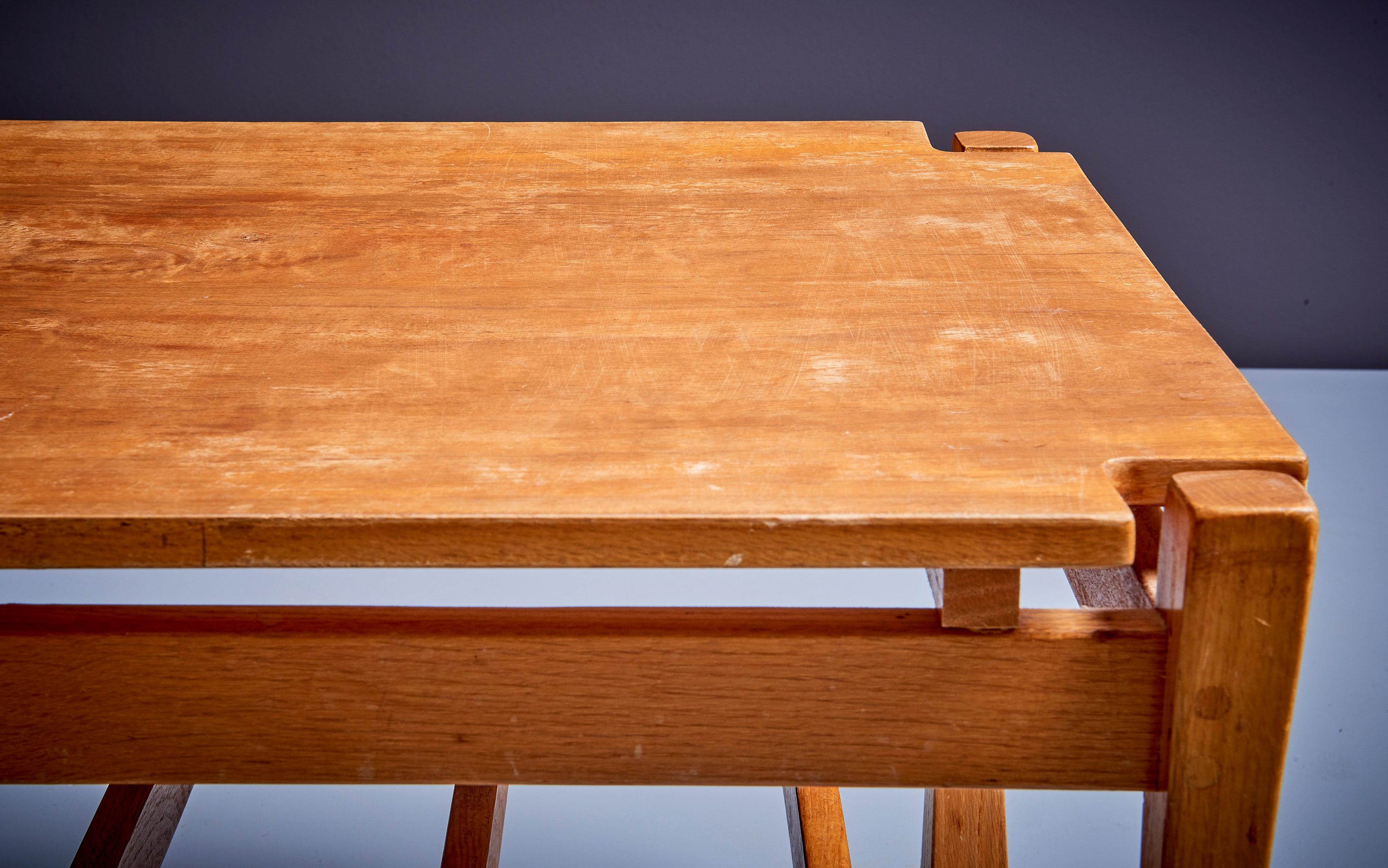 California Studio Craft rectangular Oak Coffee Table, USA  In Fair Condition For Sale In Berlin, DE