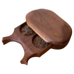 Boîte à bijoux fétiche en bois et fourrure fabriquée à la main par California Studio 1970