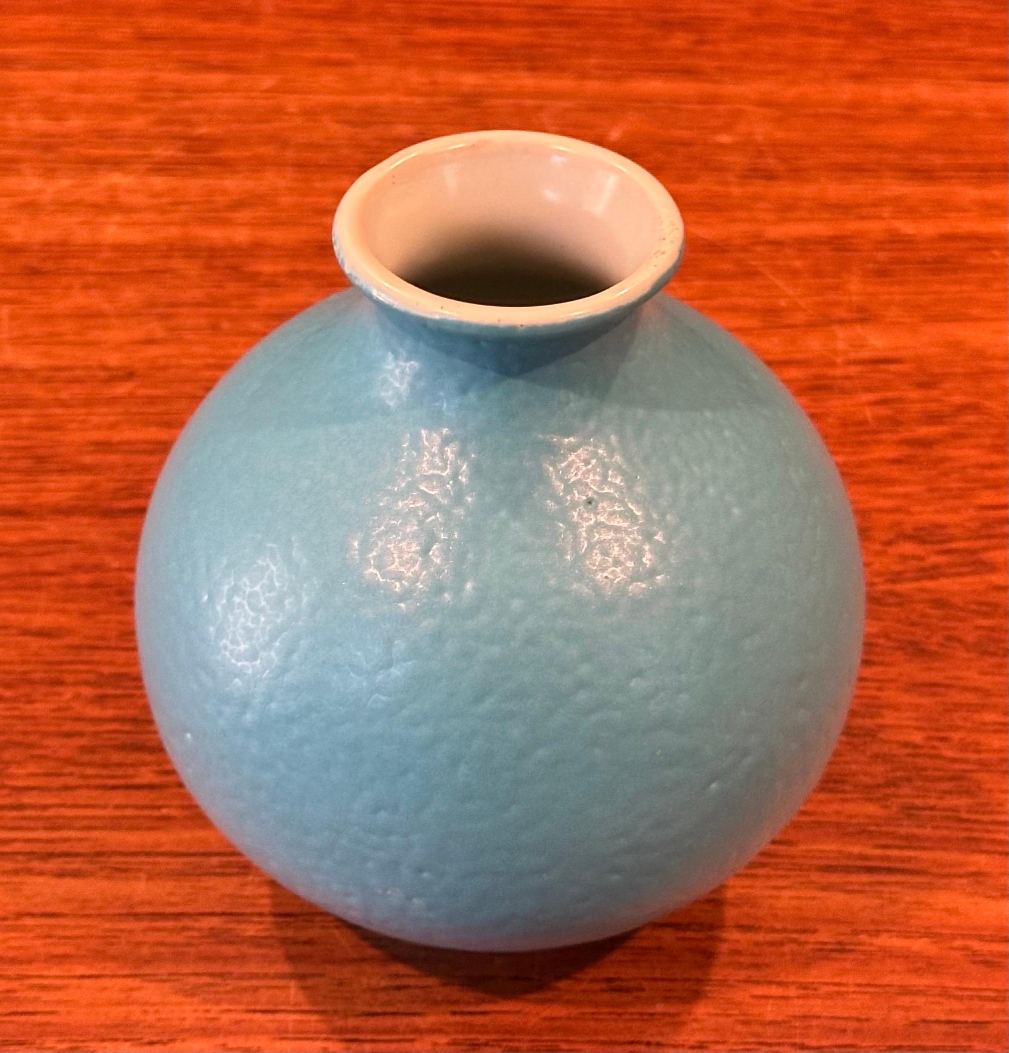 Glazed California Studio Pottery Blue and White Vase in the Style of Catalina Pottery For Sale
