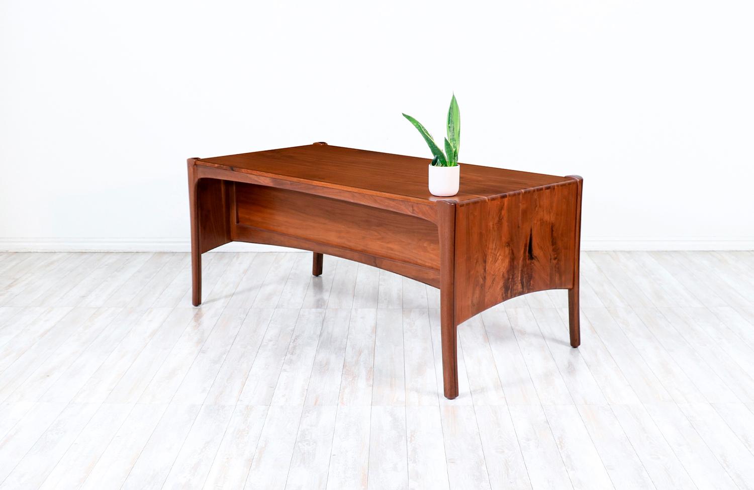 California Studio Sculpted Walnut Executive Desk by Anthony Khan In Excellent Condition For Sale In Los Angeles, CA