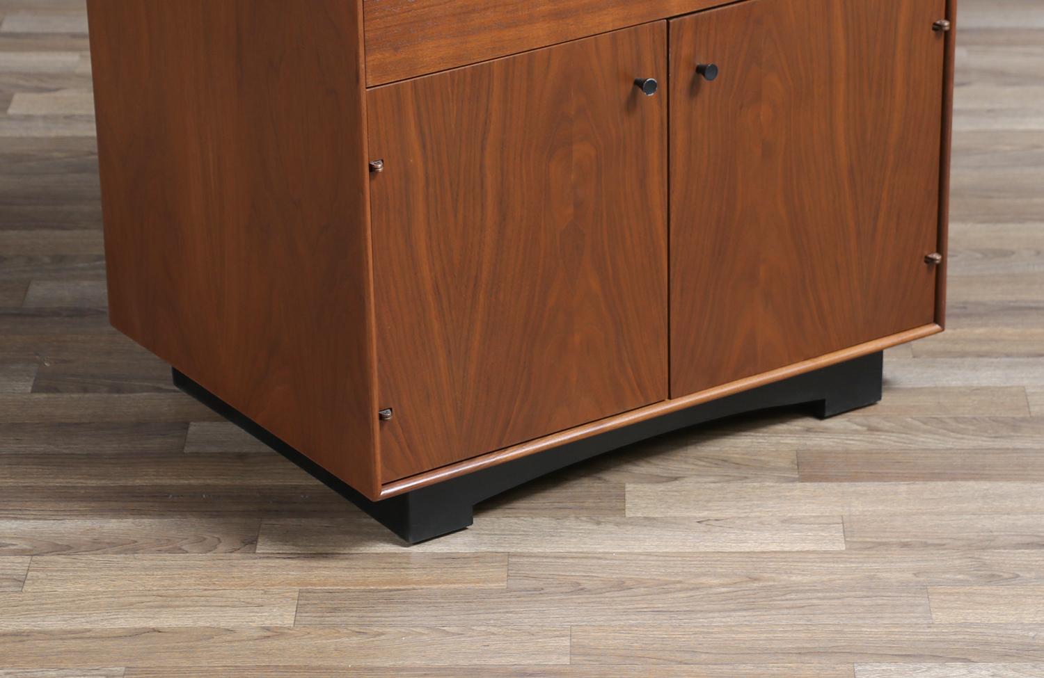 Californian Modernist Walnut Night Stands by John Kapel 6