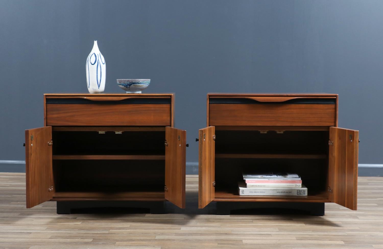 Mid-Century Modern Californian Modernist Walnut Night Stands by John Kapel