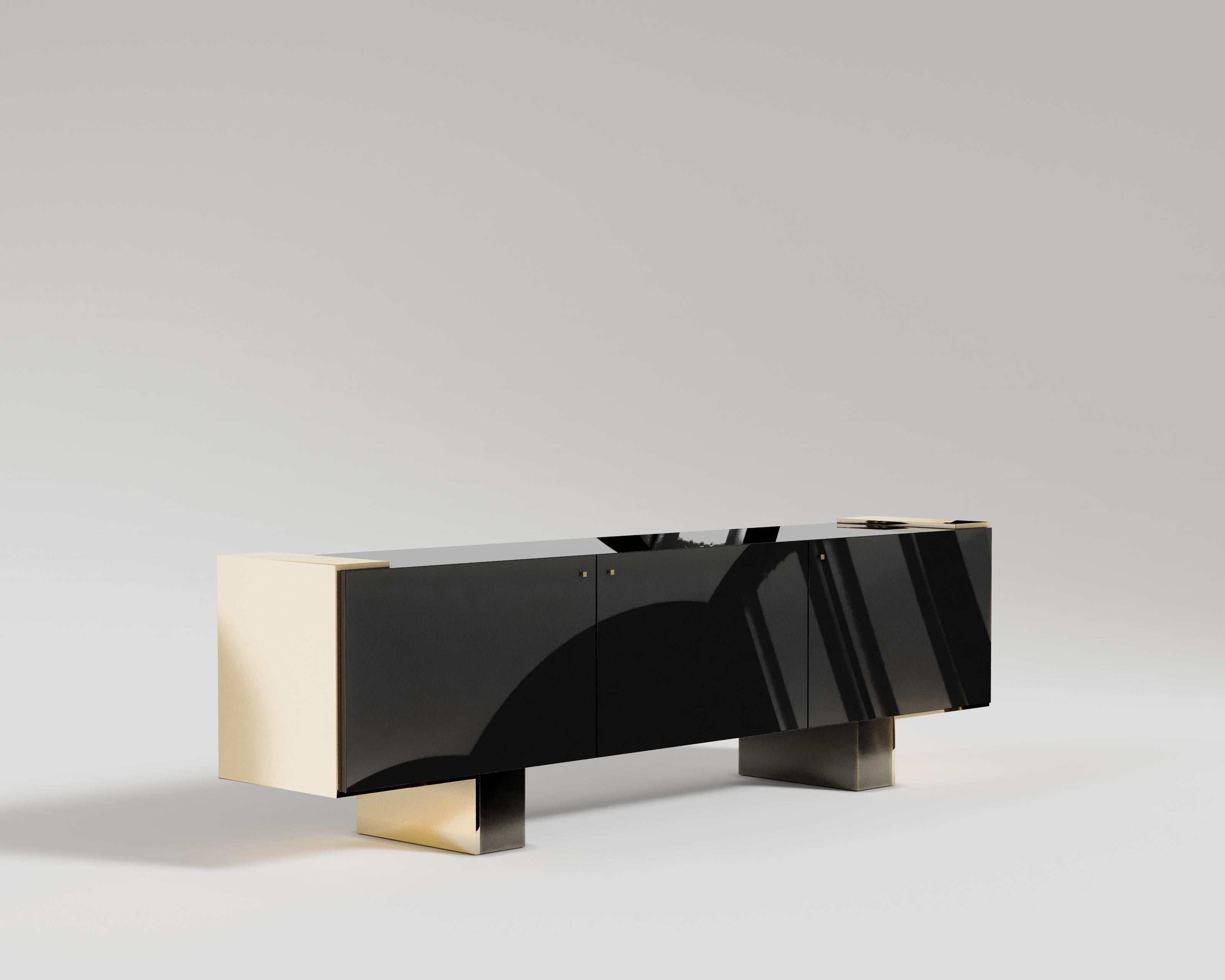 Art déco Table console Câline en Piano Black et Polished Bronze  en vente