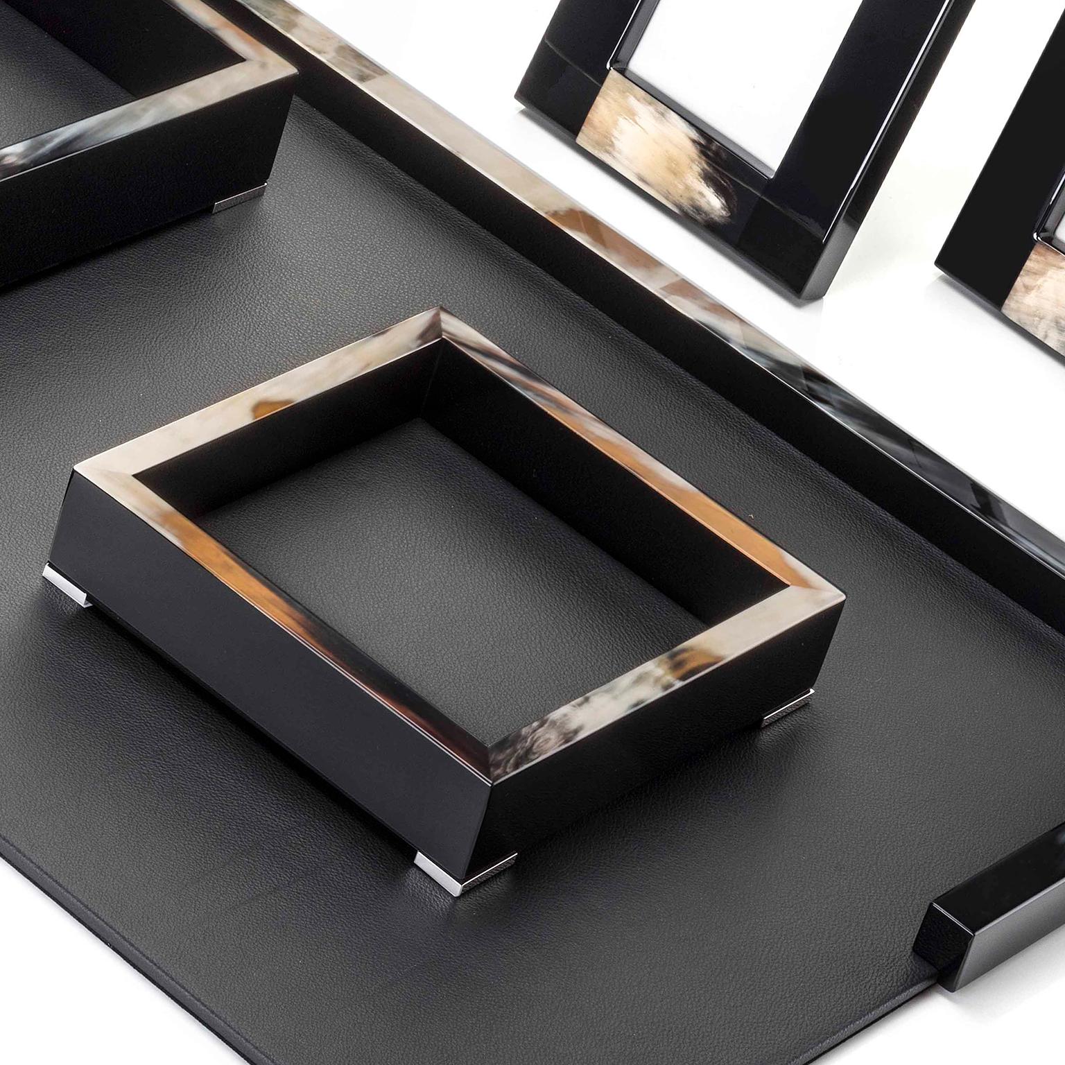 Bandeja Colectora Calipso de Madera con Incrustaciones de Corno Italiano, Mod. 5307s en Nuevo estado para la venta en Recanati, Macerata