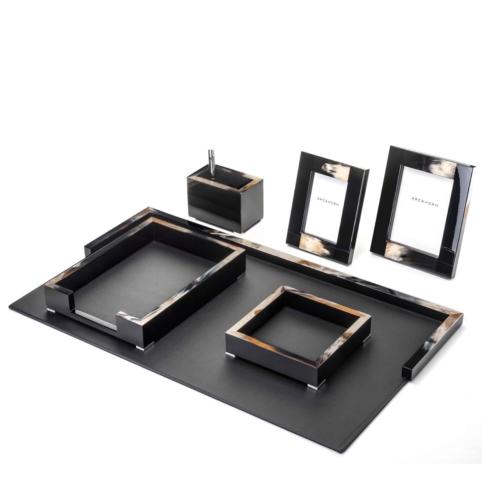 Lacquered Calipso Desk Blotter in Black Leather with Corno Italiano Detailing, Mod. 5300s For Sale