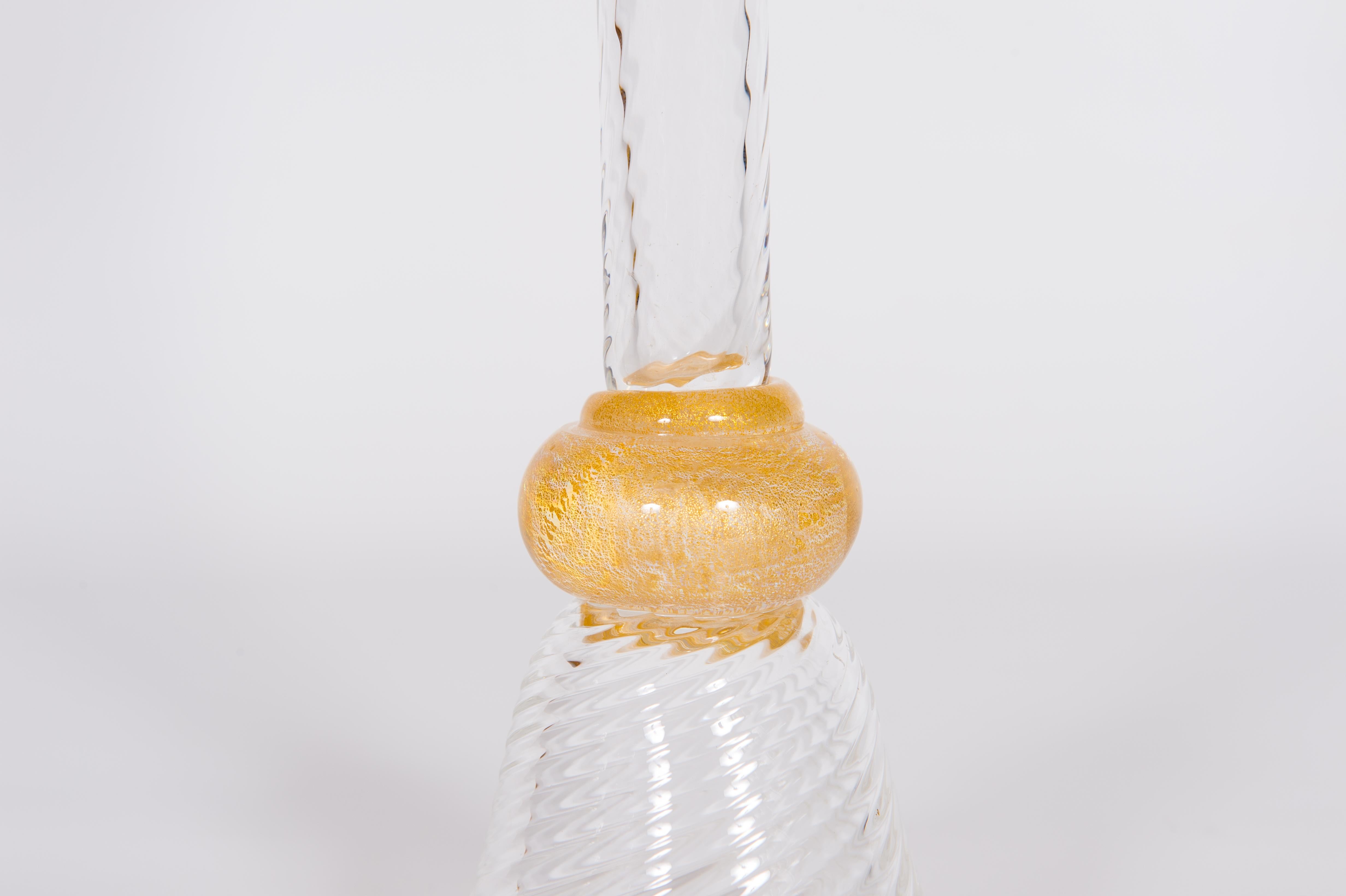 Vaso Tallo Lirio de Murano Transparente y Dorado Italia Siglo XXI Hecho a mano en venta