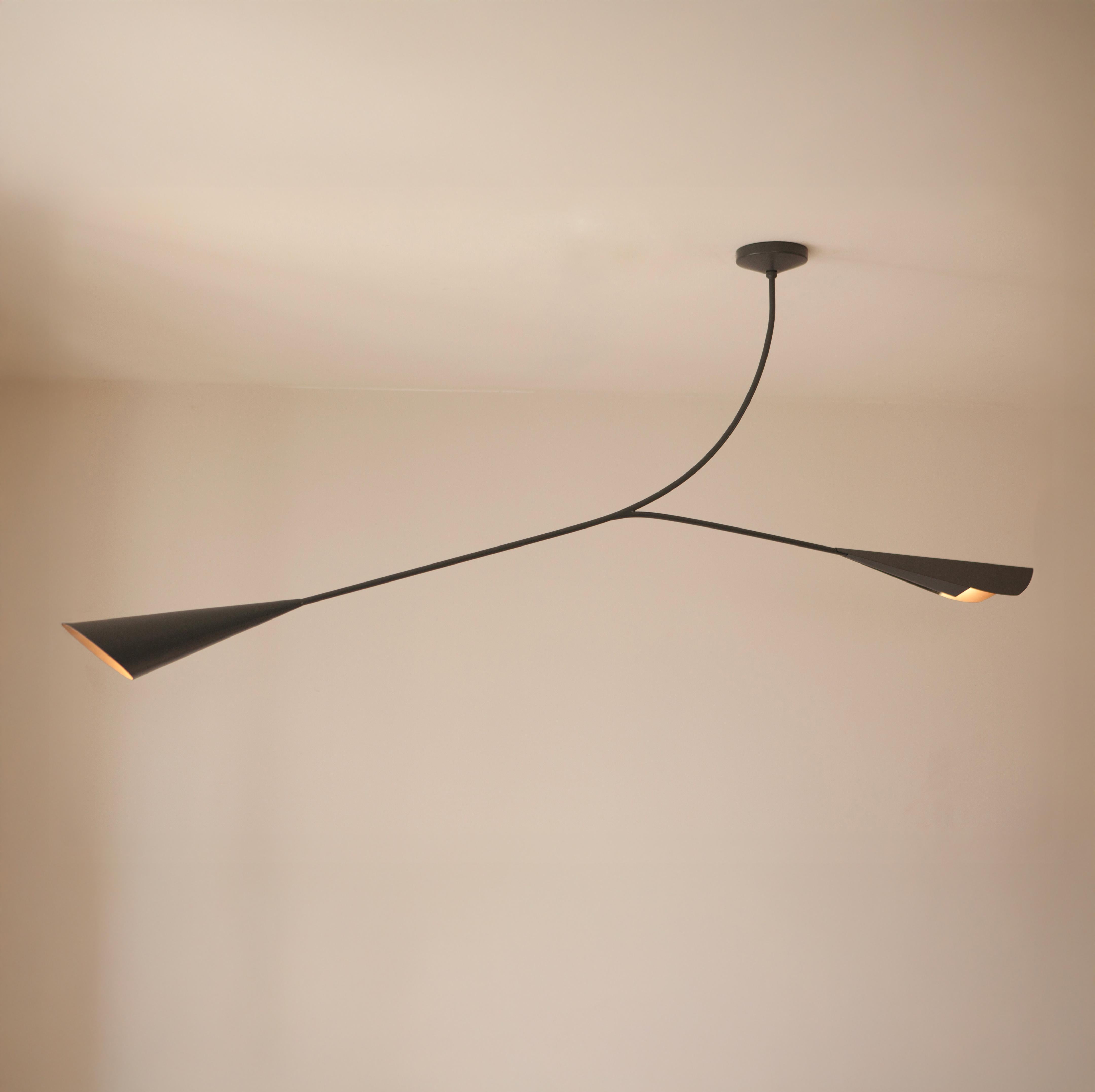 Lámpara de techo moderna Calla - Iluminación minimalista italiana de lujo, Greyge en venta 1
