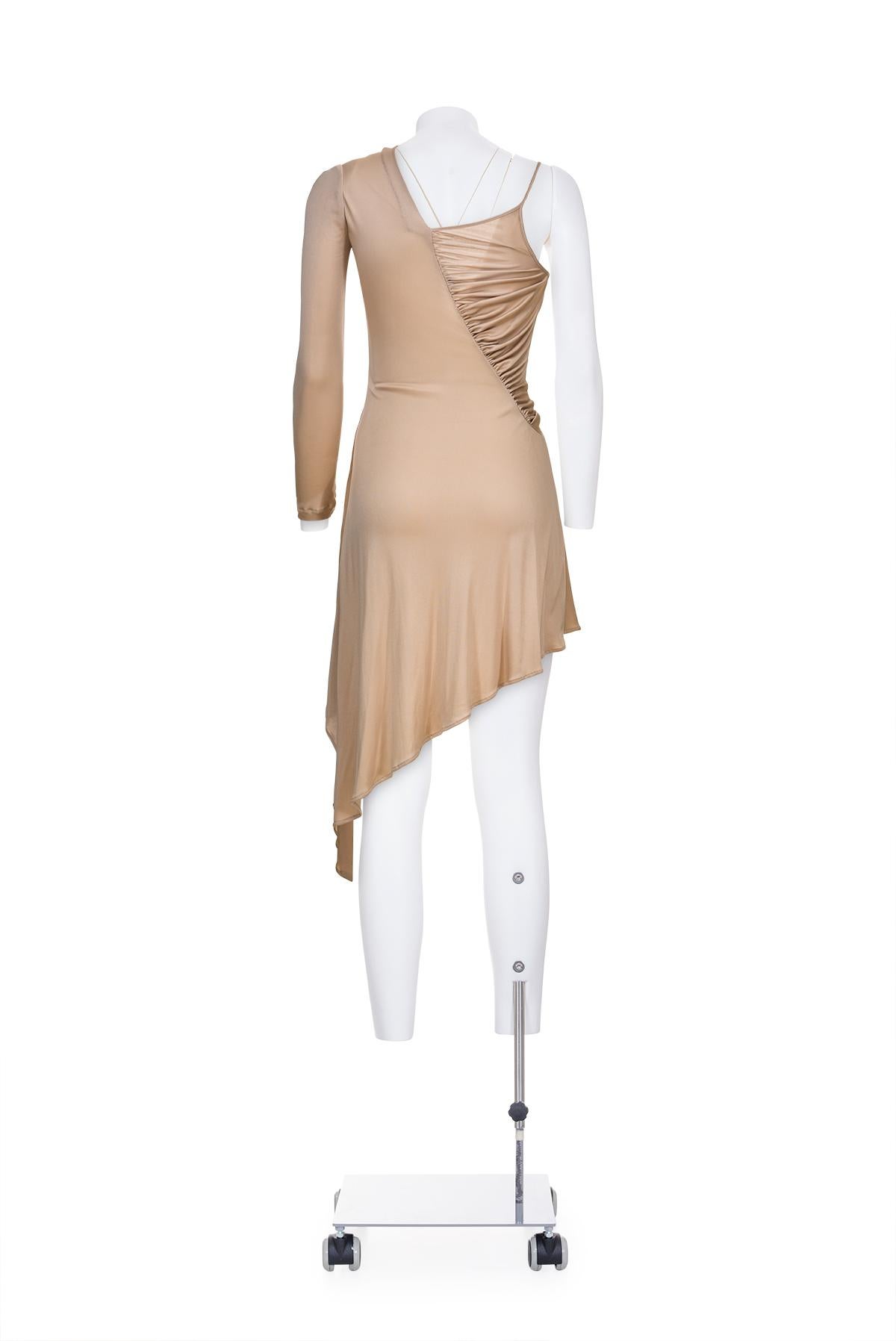 CALLAGHAN BY NICOLAS GHESQUIÈRE SS 01 Raro abito asimmetrico con drappeggio In condizioni buone in vendita a Milano, MILANO