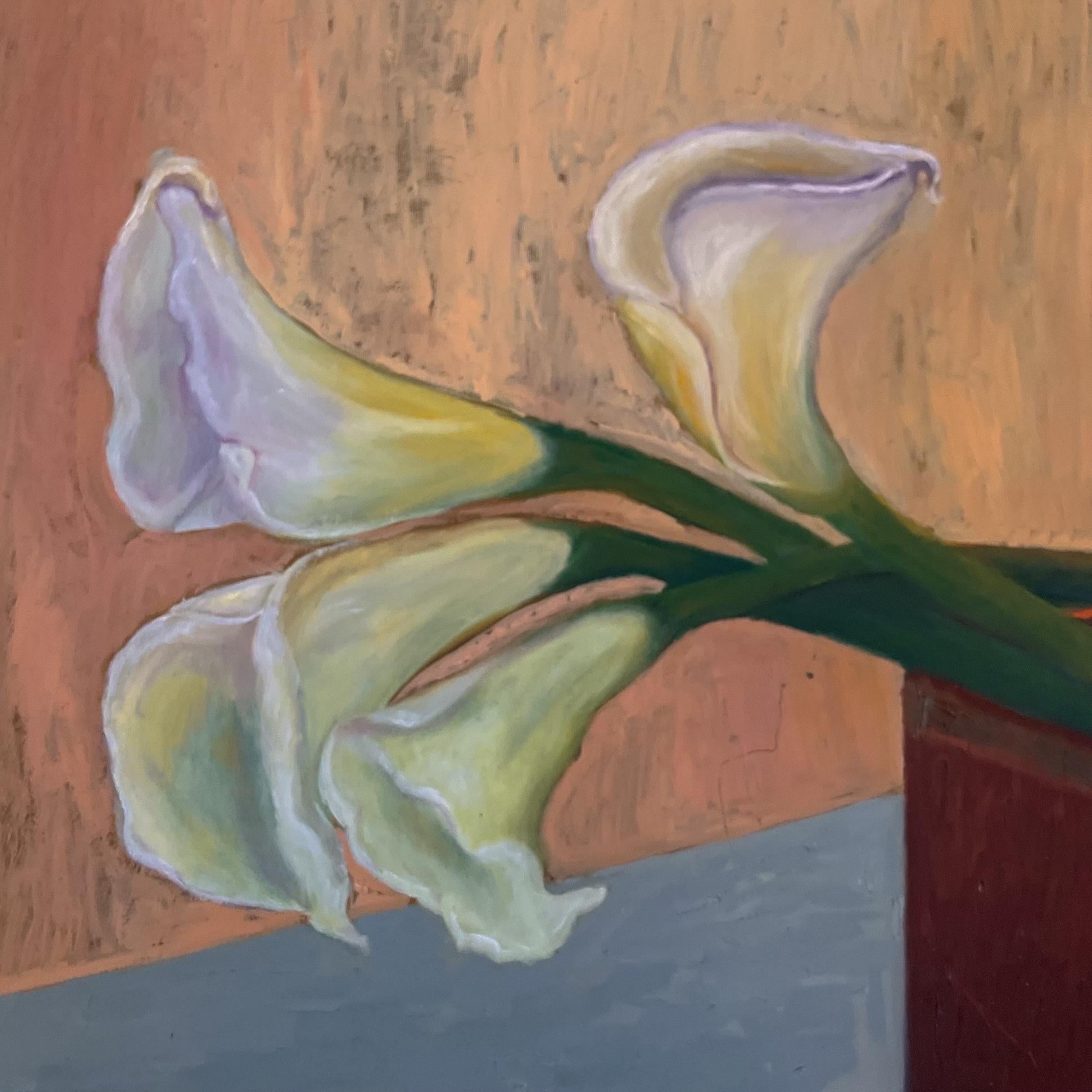 „Calle Lillies in Holzkorb“ Modernes impressionistisches Stillleben  (Leinwand) im Angebot