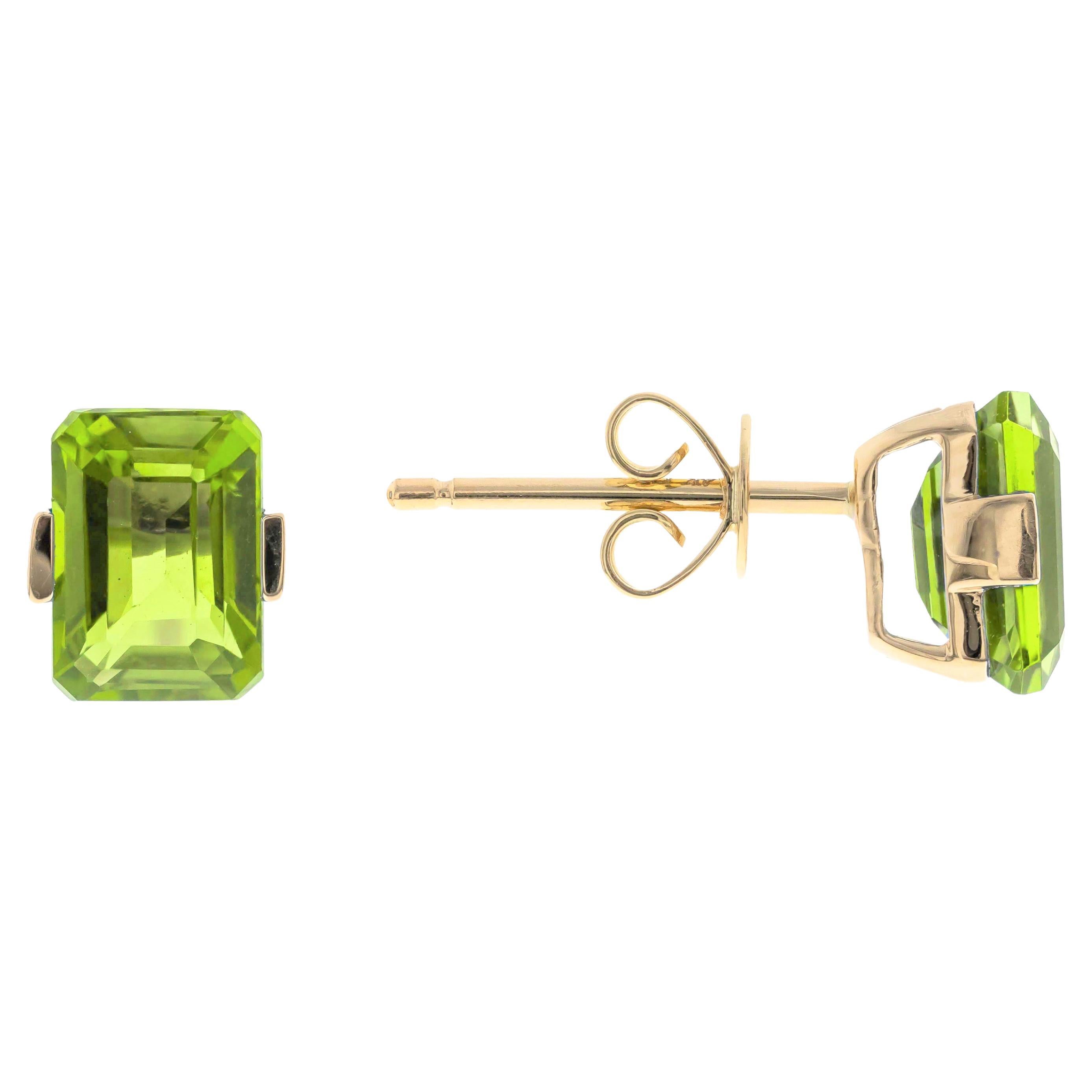 Callie 10K Yellow Gold Emerald-Cut Peridot Earrings For Sale