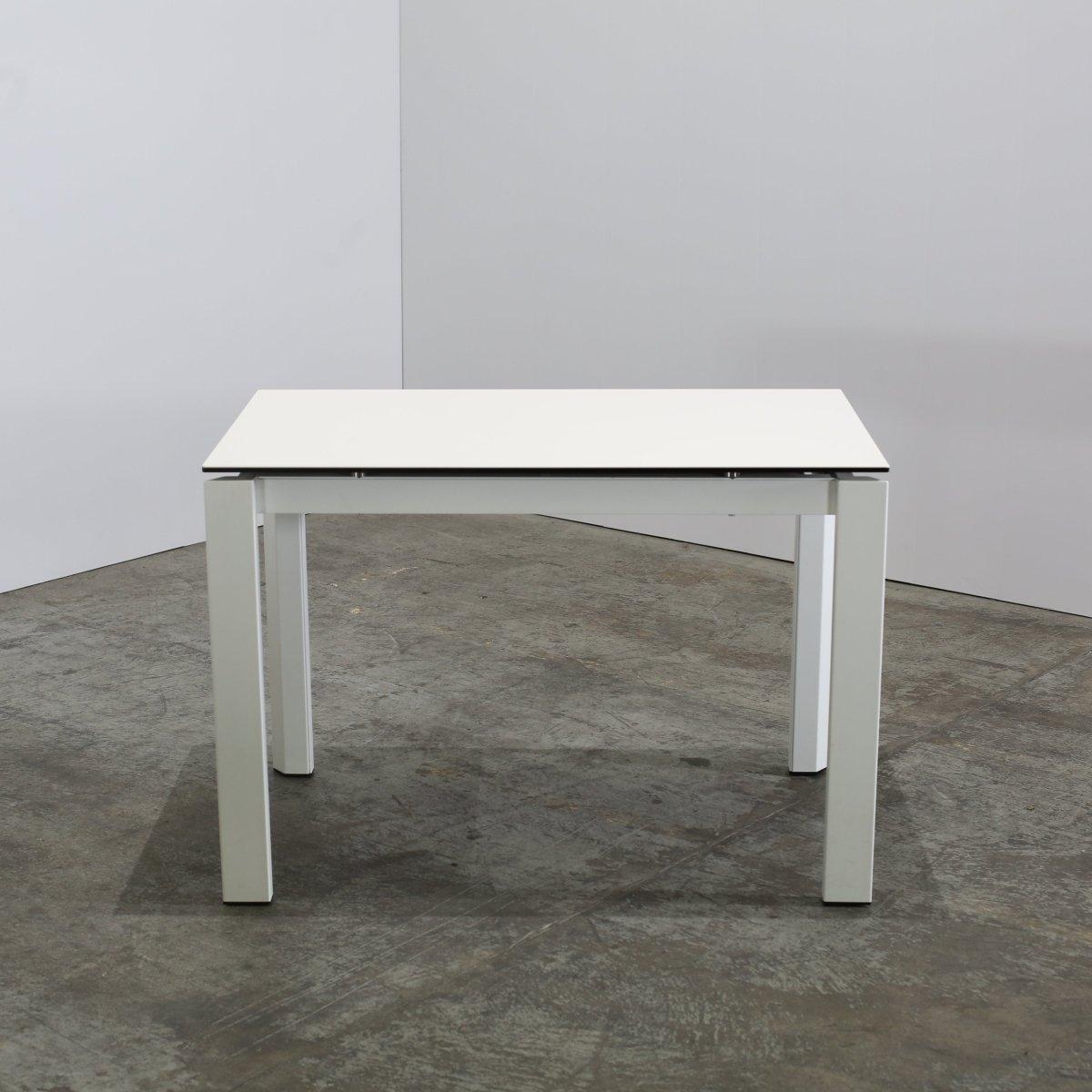 Calligaris Duca Extendable Dining Table In Good Condition In Basildon, London
