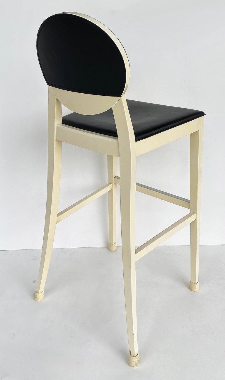 Calligaris Taburetes de Bar Tapizados en Madera Lacada Made in Italy, Set de 3 en Bueno estado para la venta en Miami, FL