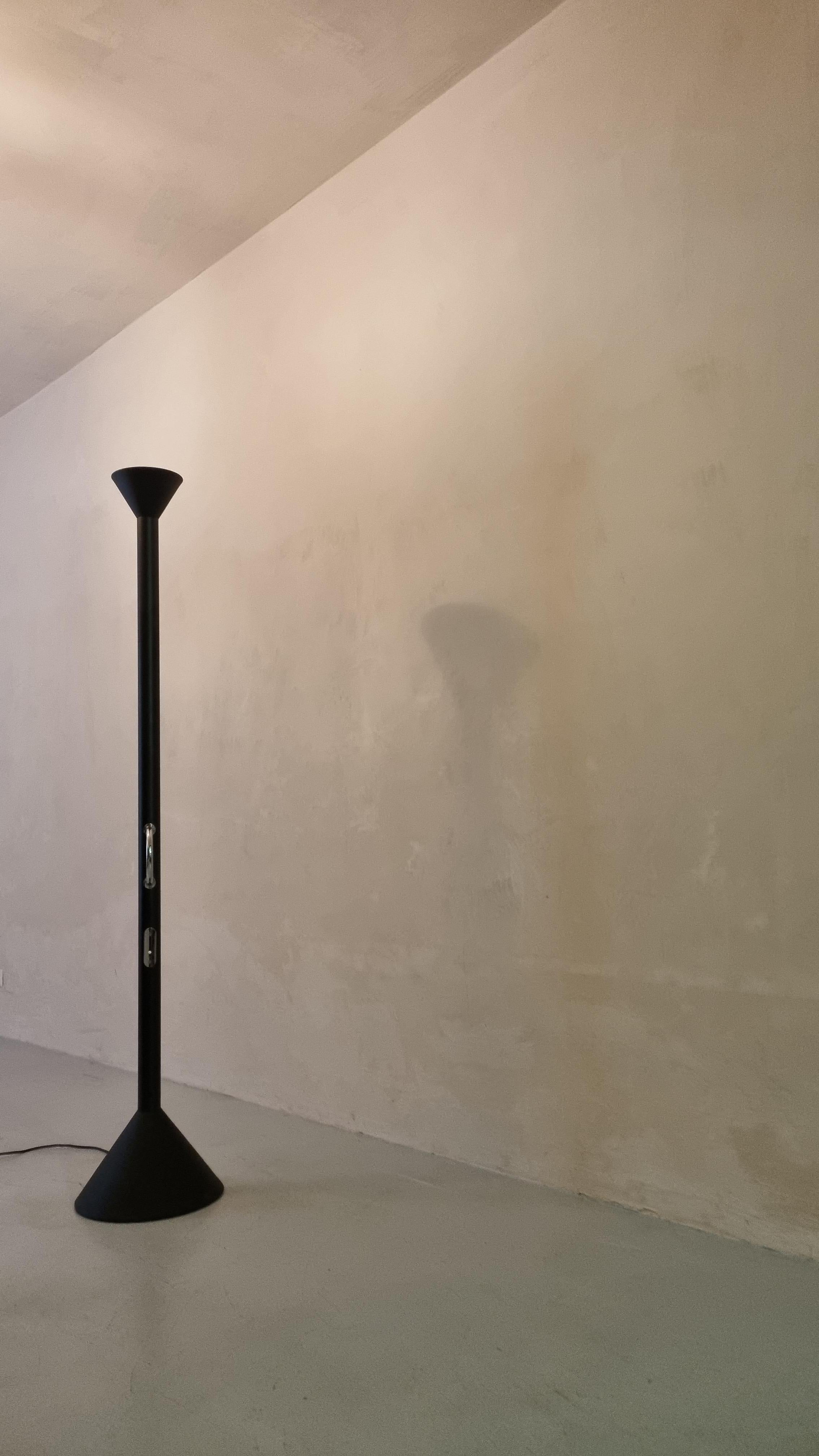 Callimaco Limitierte Auflage Schwarze Version von Ettore Sottsass für Artemide, 1982 im Zustand „Gut“ im Angebot in Arezzo, Italy