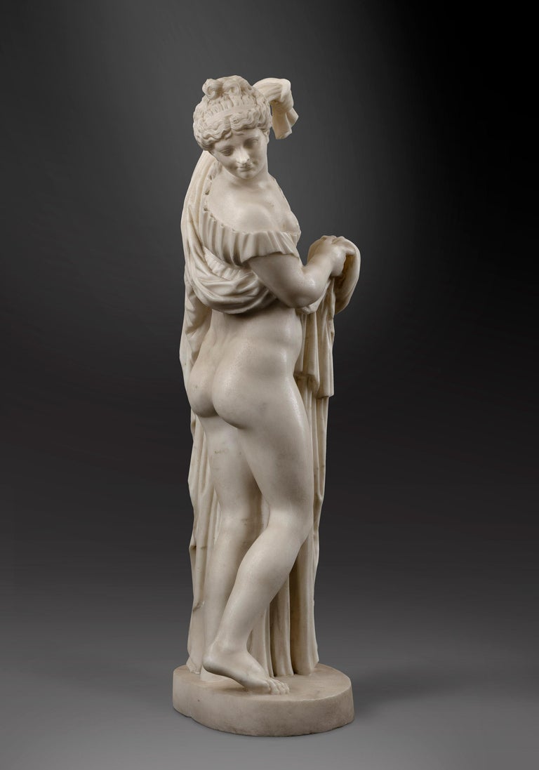 Garden Statue Depicting the Callipygian Venus For Sale at 1stDibs