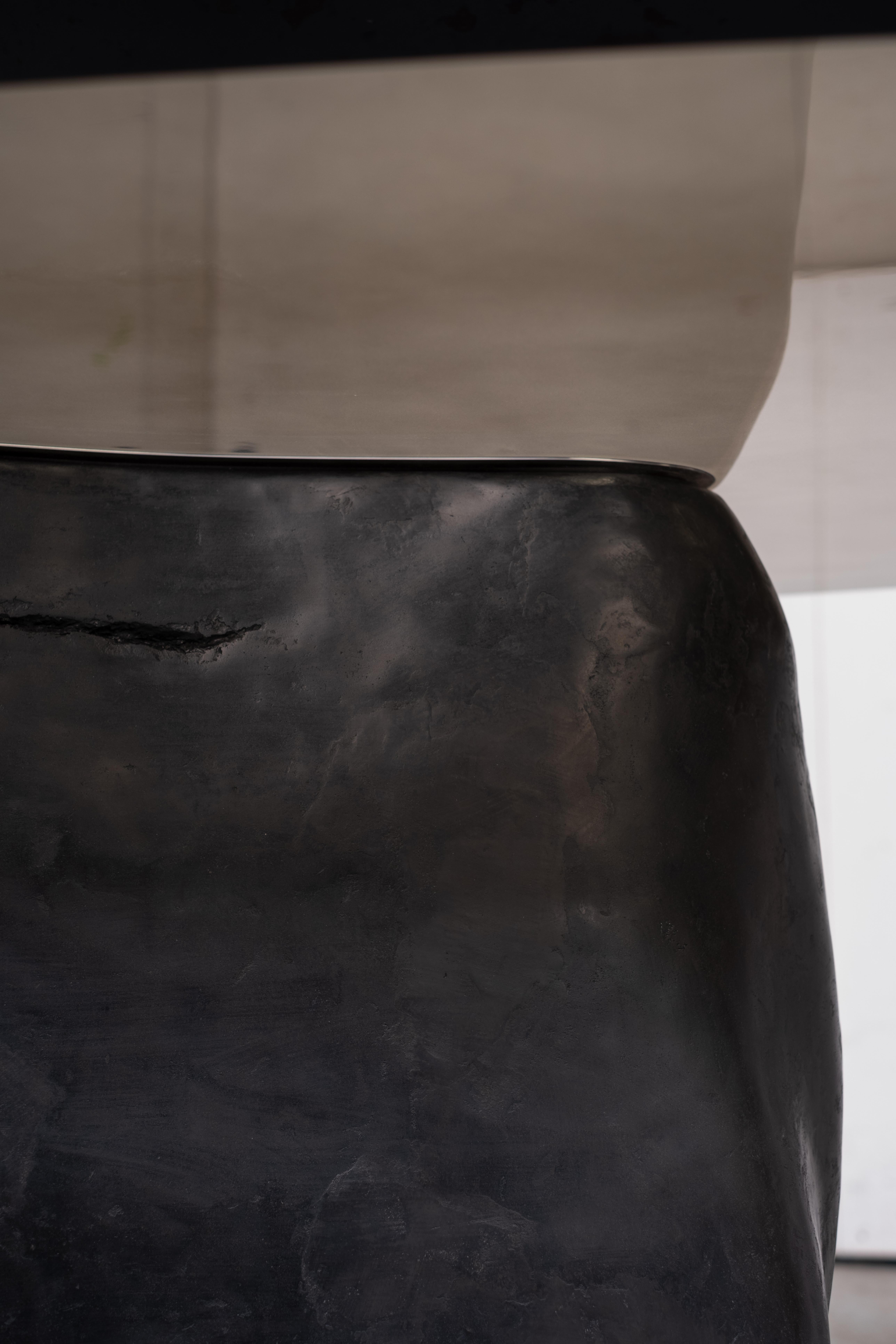 Anglais Table Callux en plâtre texturé et nickel antique par Three One Four Studio en vente