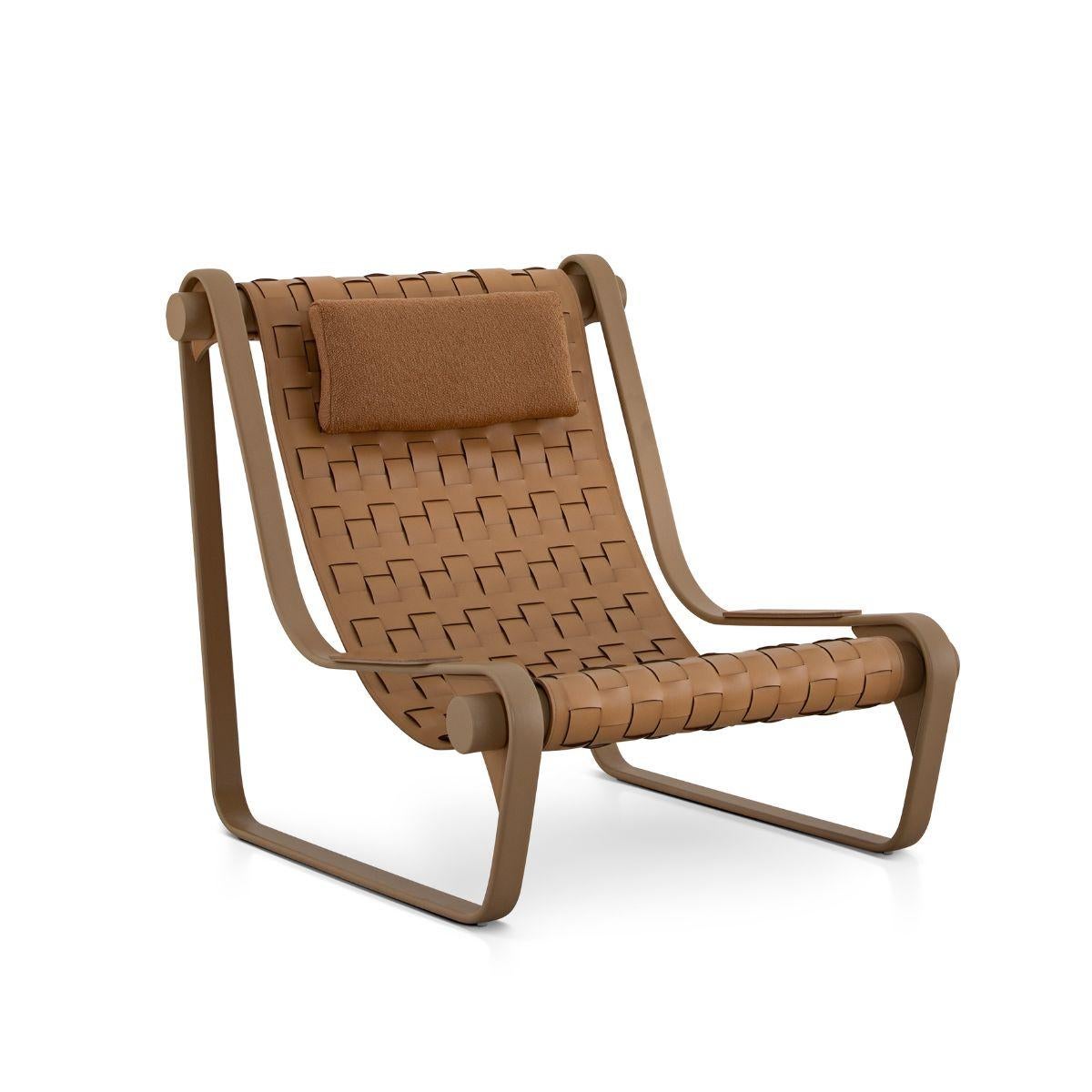 XXIe siècle et contemporain Calma Lounge Chair, Retro-Inspired Contemporary en vente