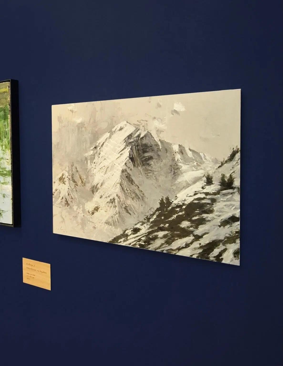 Benasque 3 bis aus der Kollektion Snow ist ein Gemälde des zeitgenössischen spanischen Künstlers Calo Carratalá. Die Abmessungen betragen 45 × 60 cm. 

Dieses Kunstwerk zeigt eine winterliche Berglandschaft im Benasque-Tal, eingebettet in den