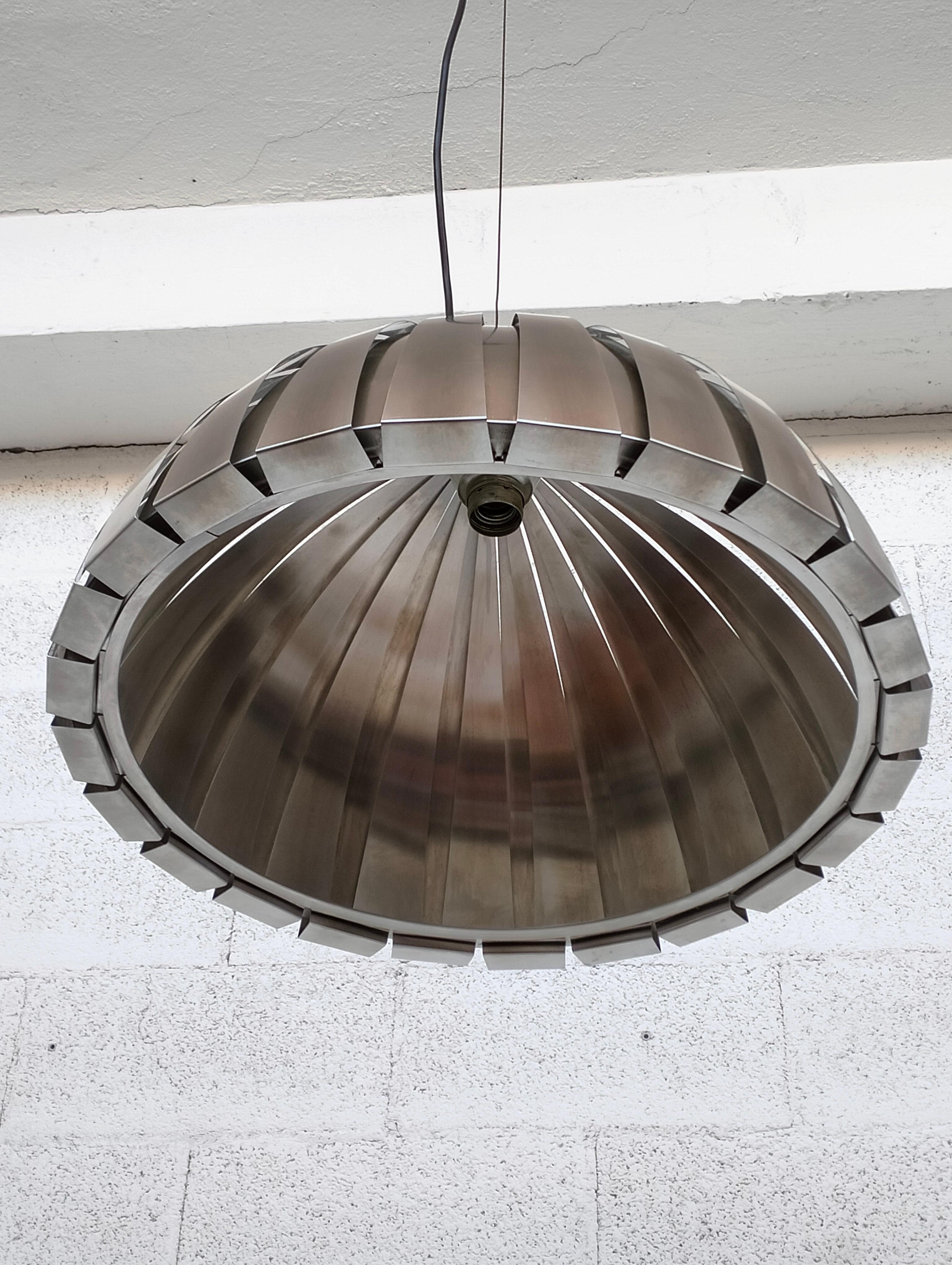 Calotta steel pendant lamp chandelier by Elio Martinelli for Martinelli Luce 60s In Good Condition For Sale In Padova, IT